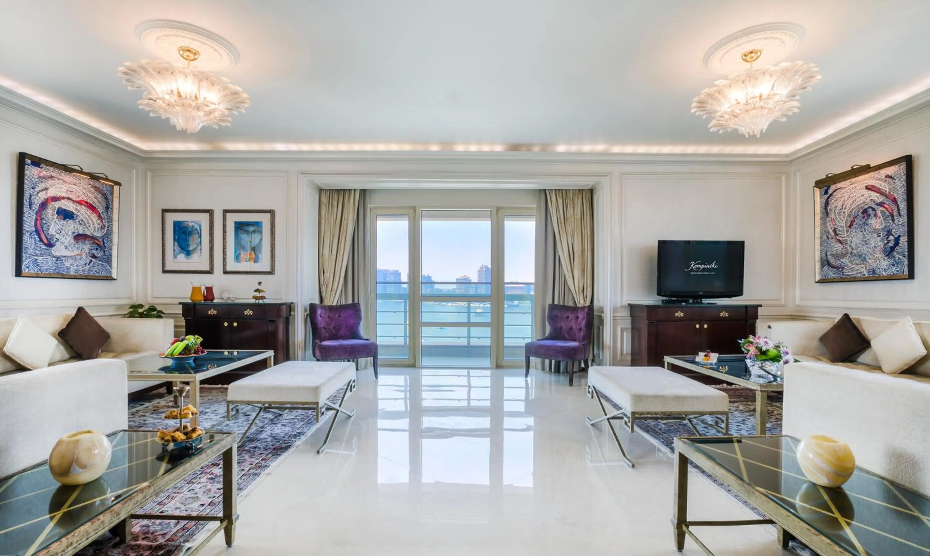 Day in Kempinski Nile Hotel, Cairo