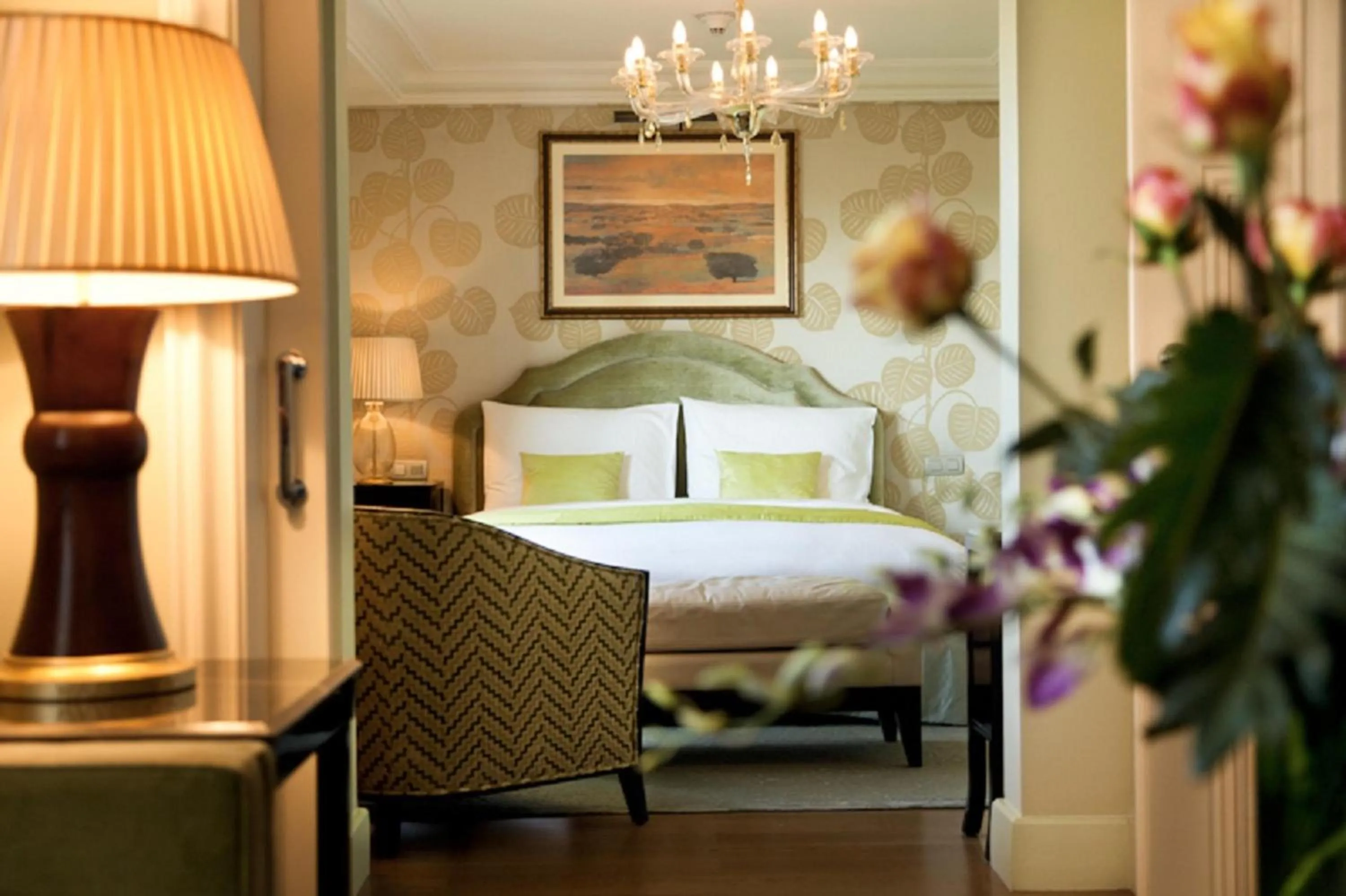 Photo of the whole room, Bed in Kempinski Nile Hotel, Cairo