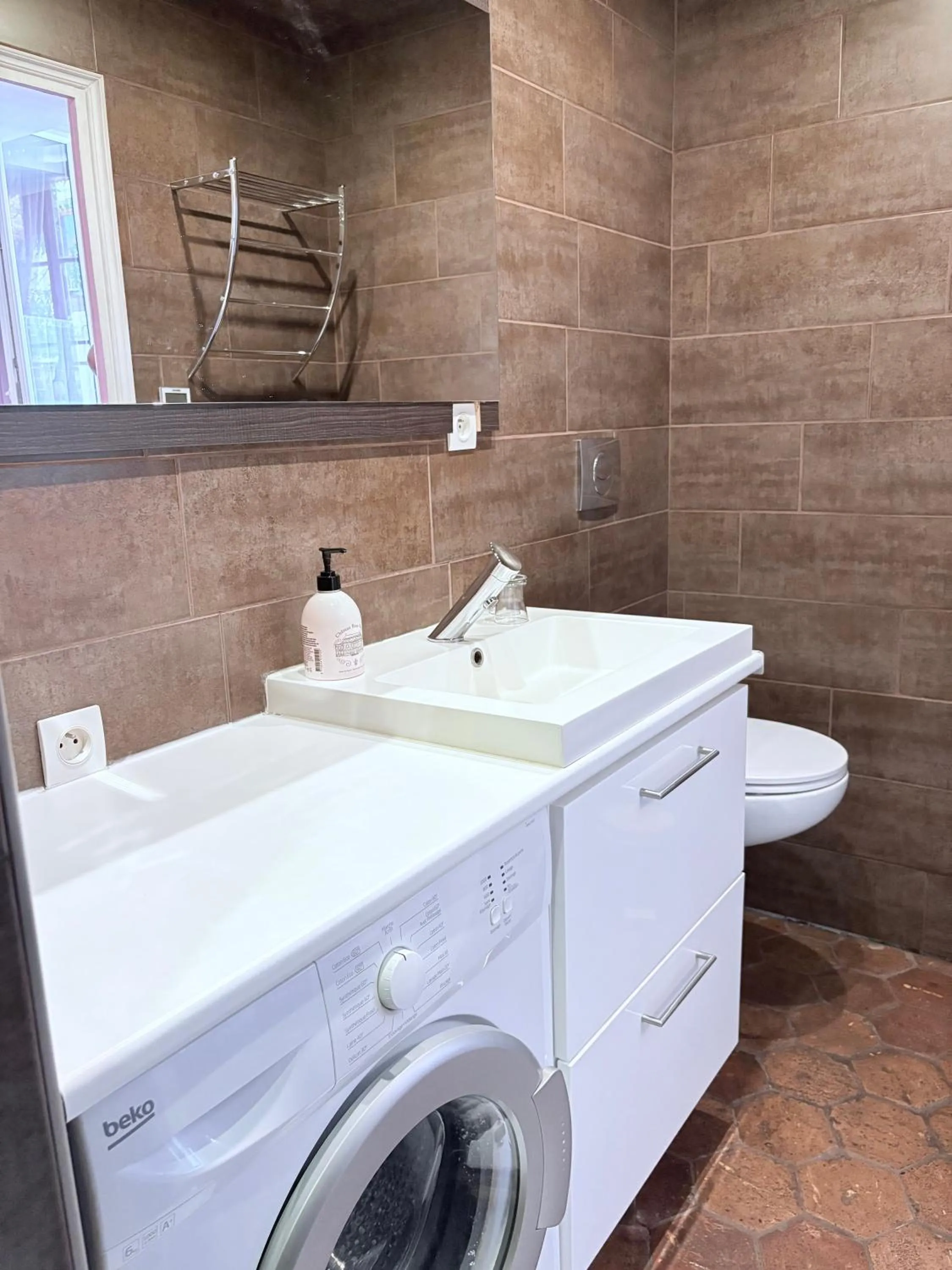 Bathroom in Au Richebourg Nogent