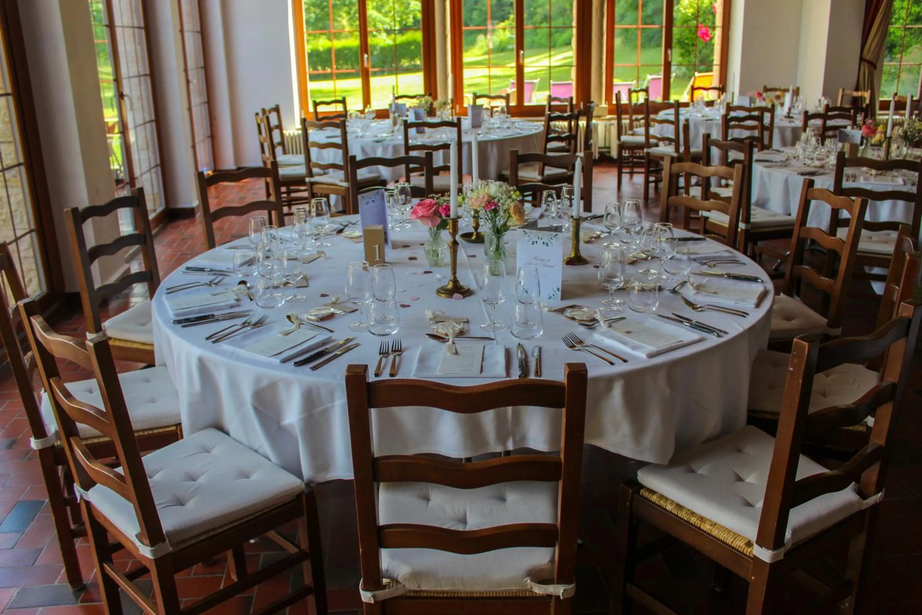 Restaurant/places to eat in Crêt-Bérard