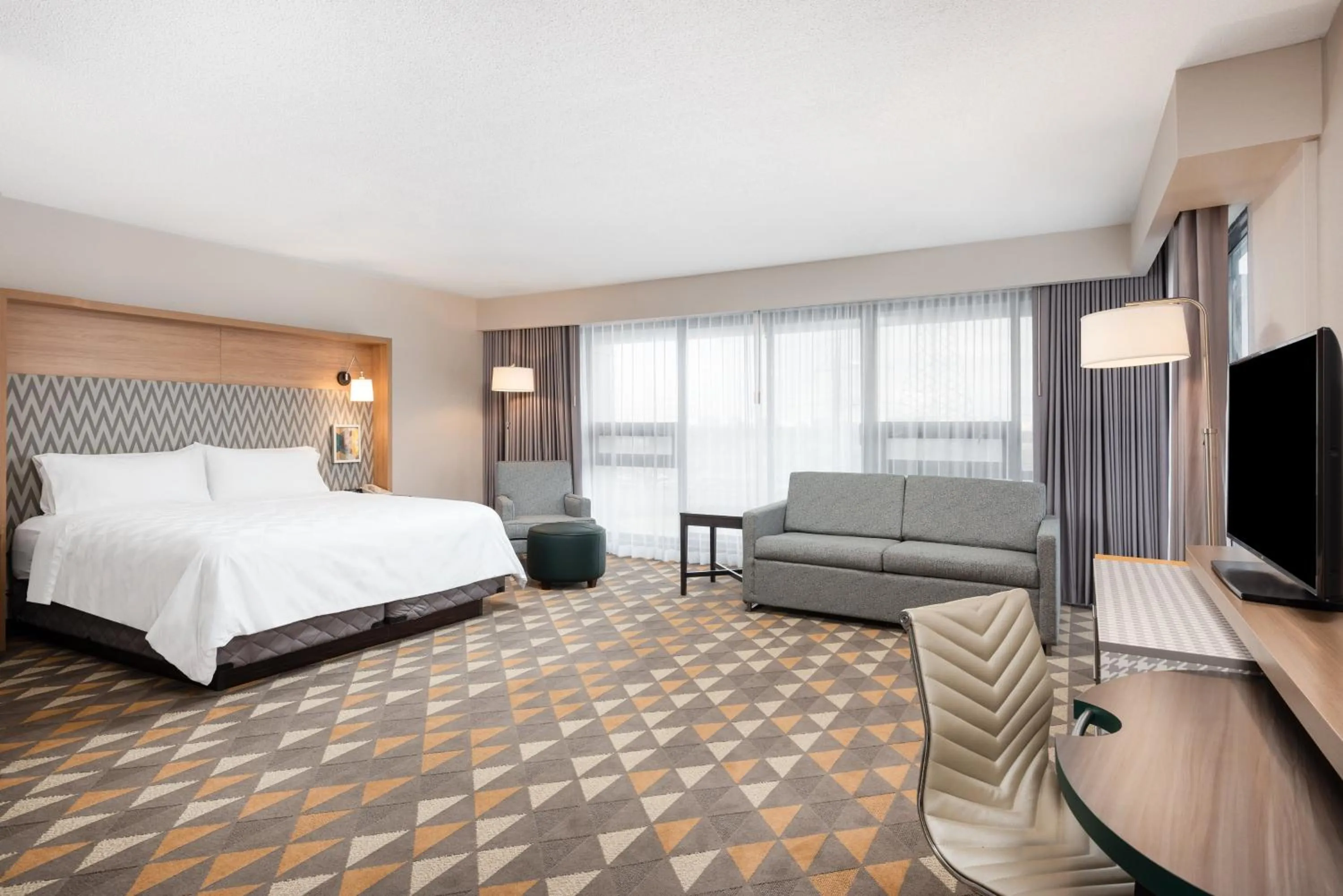 Photo of the whole room, Bed in Holiday Inn Toronto Airport East by IHG