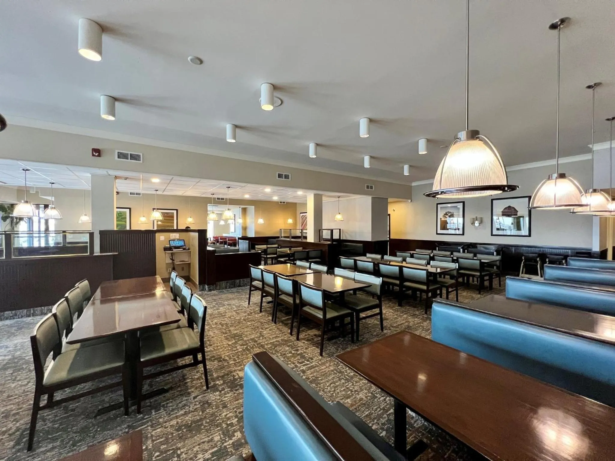 Restaurant/places to eat in Holiday Inn Toronto Airport East by IHG