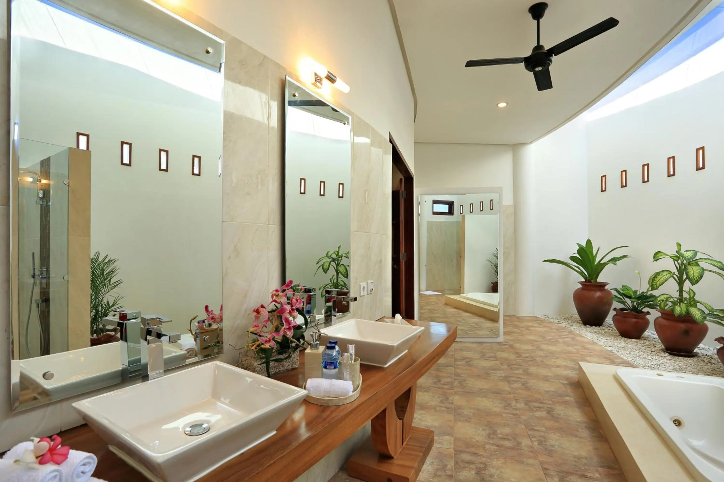 Bathroom in Villa Kipas Retreat