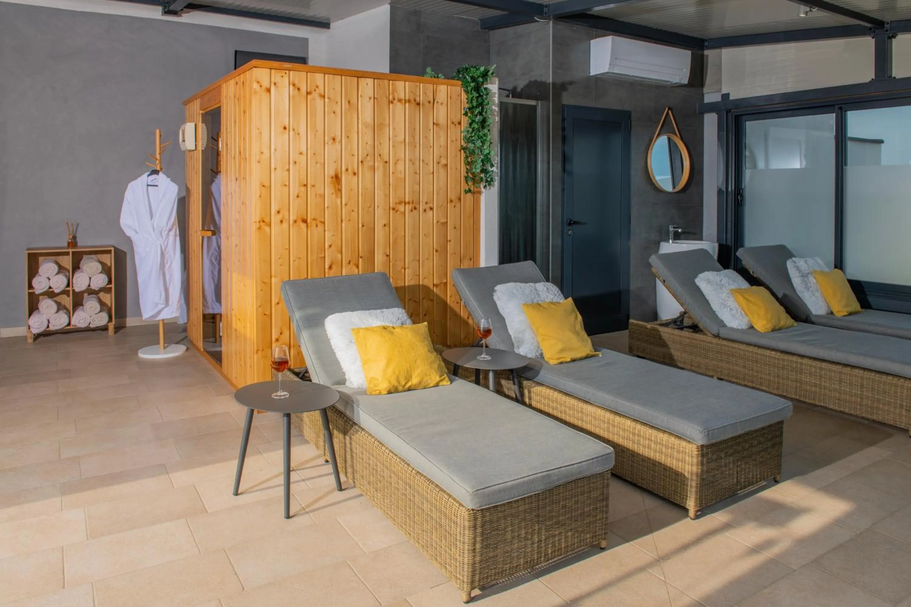 Spa and wellness centre/facilities in Aparthotel Punta Blu - POOL & SPA