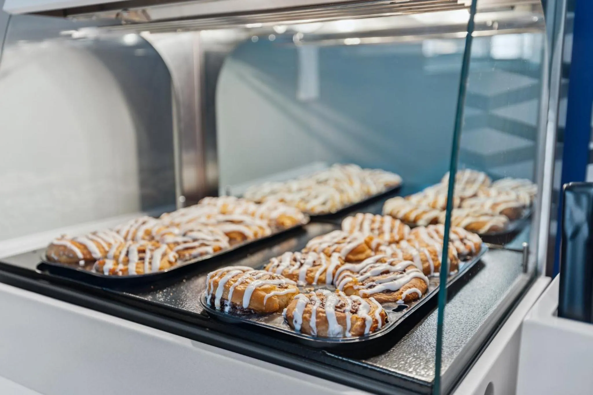 Restaurant/places to eat in Holiday Inn Express & Suites Mountain View Silicon Valley by IHG