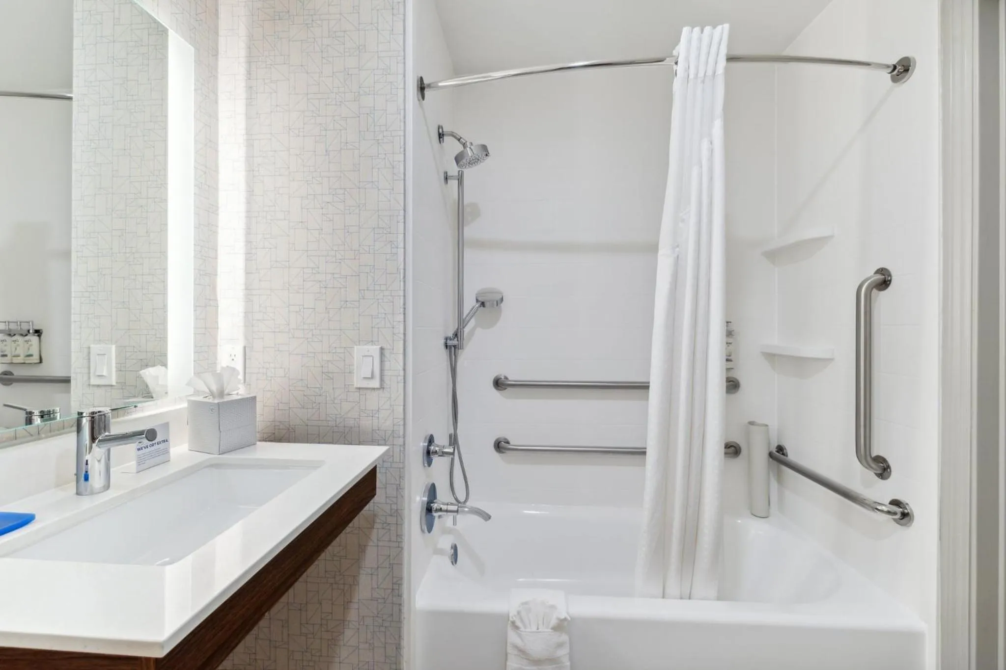 Photo of the whole room in Holiday Inn Express & Suites Mountain View Silicon Valley by IHG