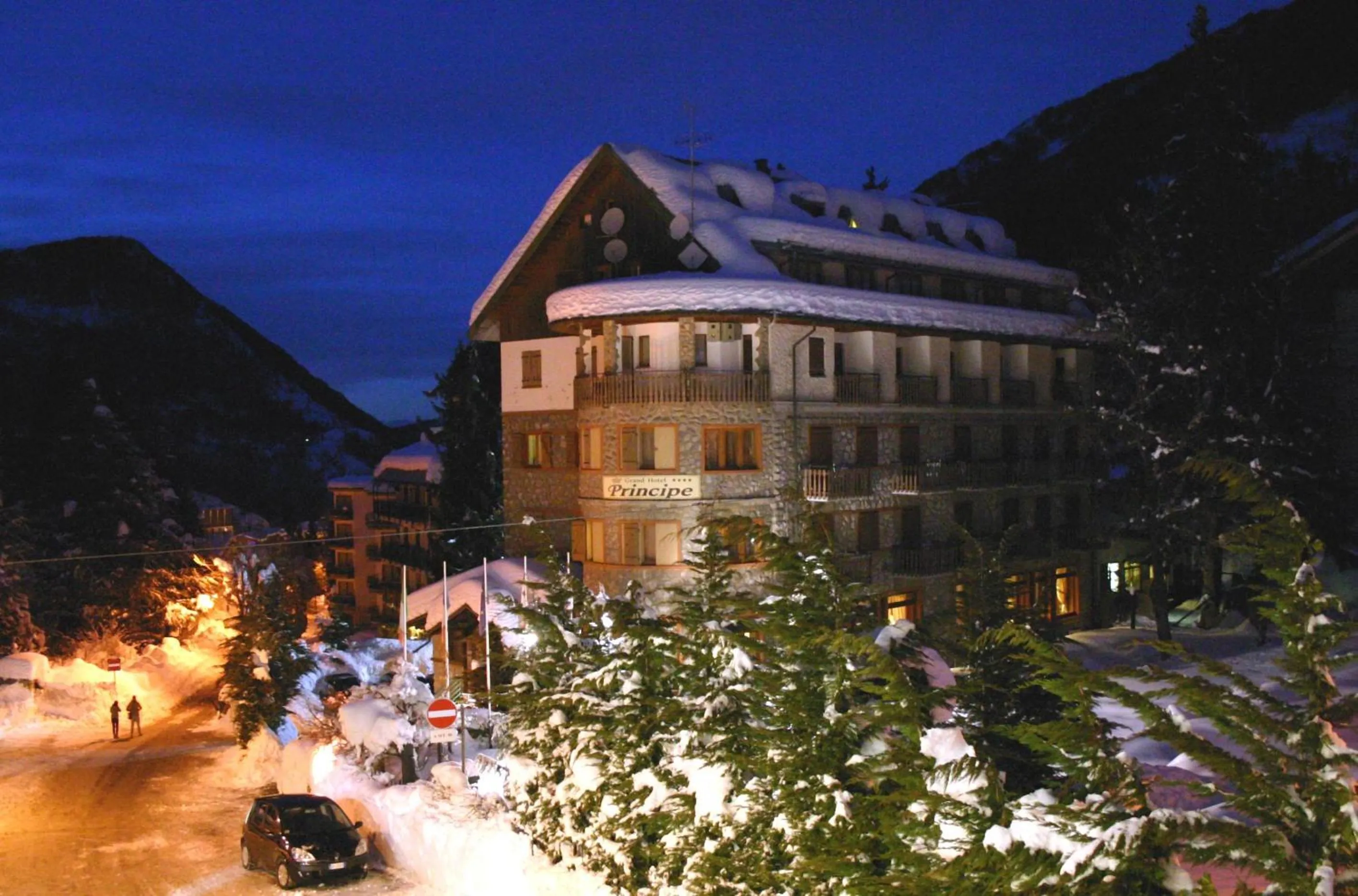 Facade/entrance in Grand Hotel Principe