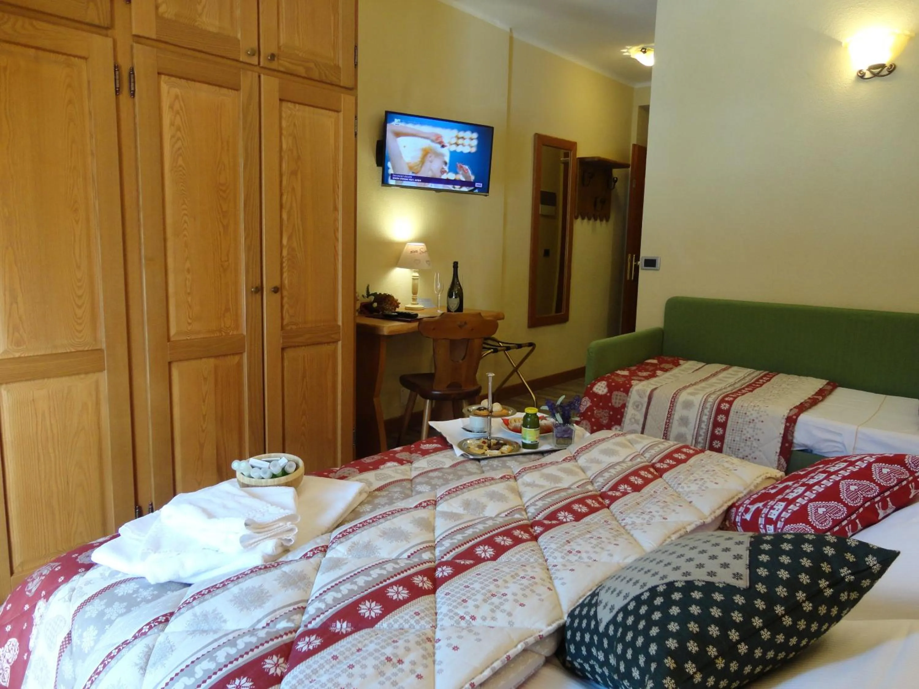 Bedroom, Bed in Grand Hotel Principe