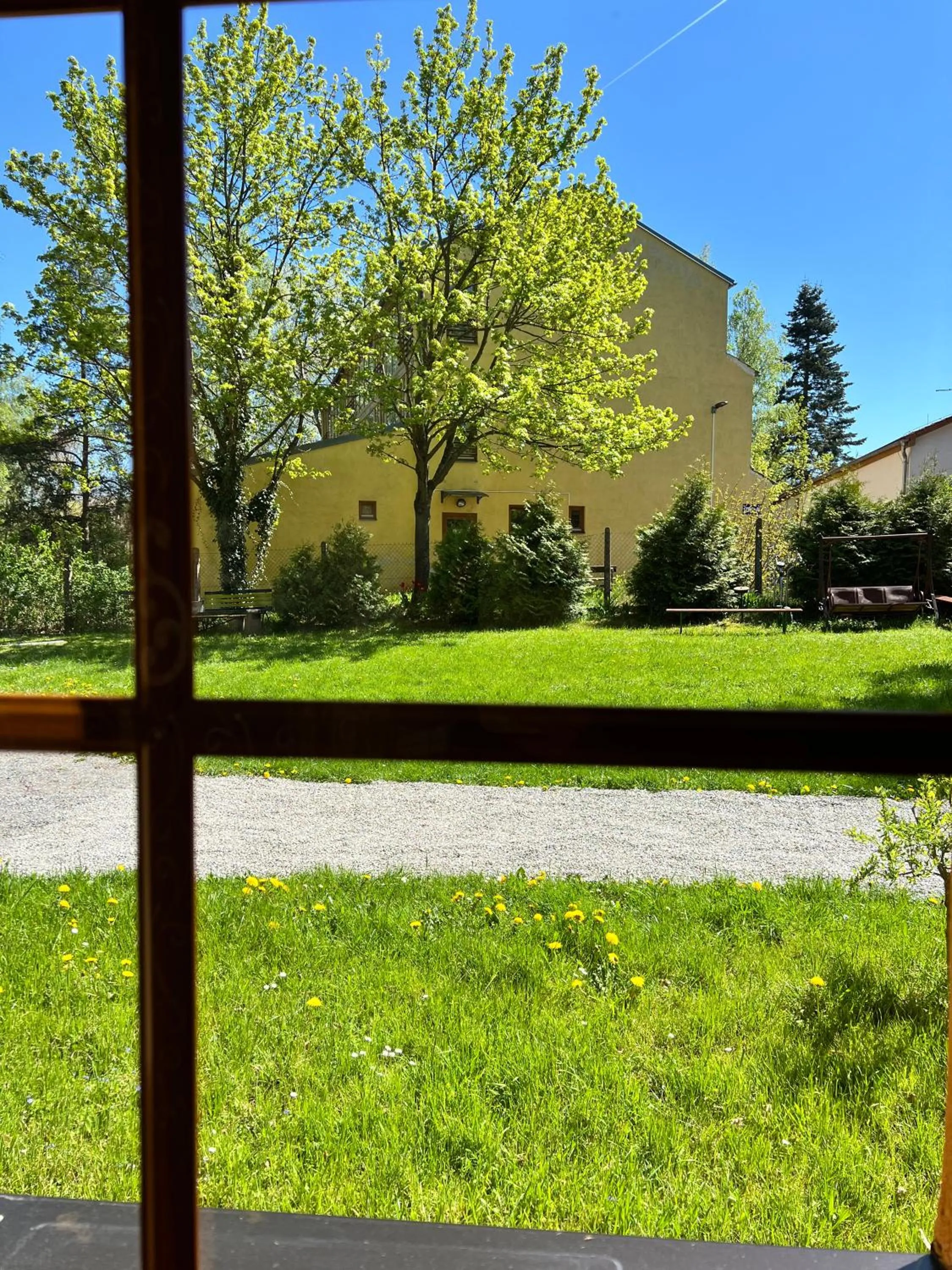 Spring in Penzion Vysehrad NonStop