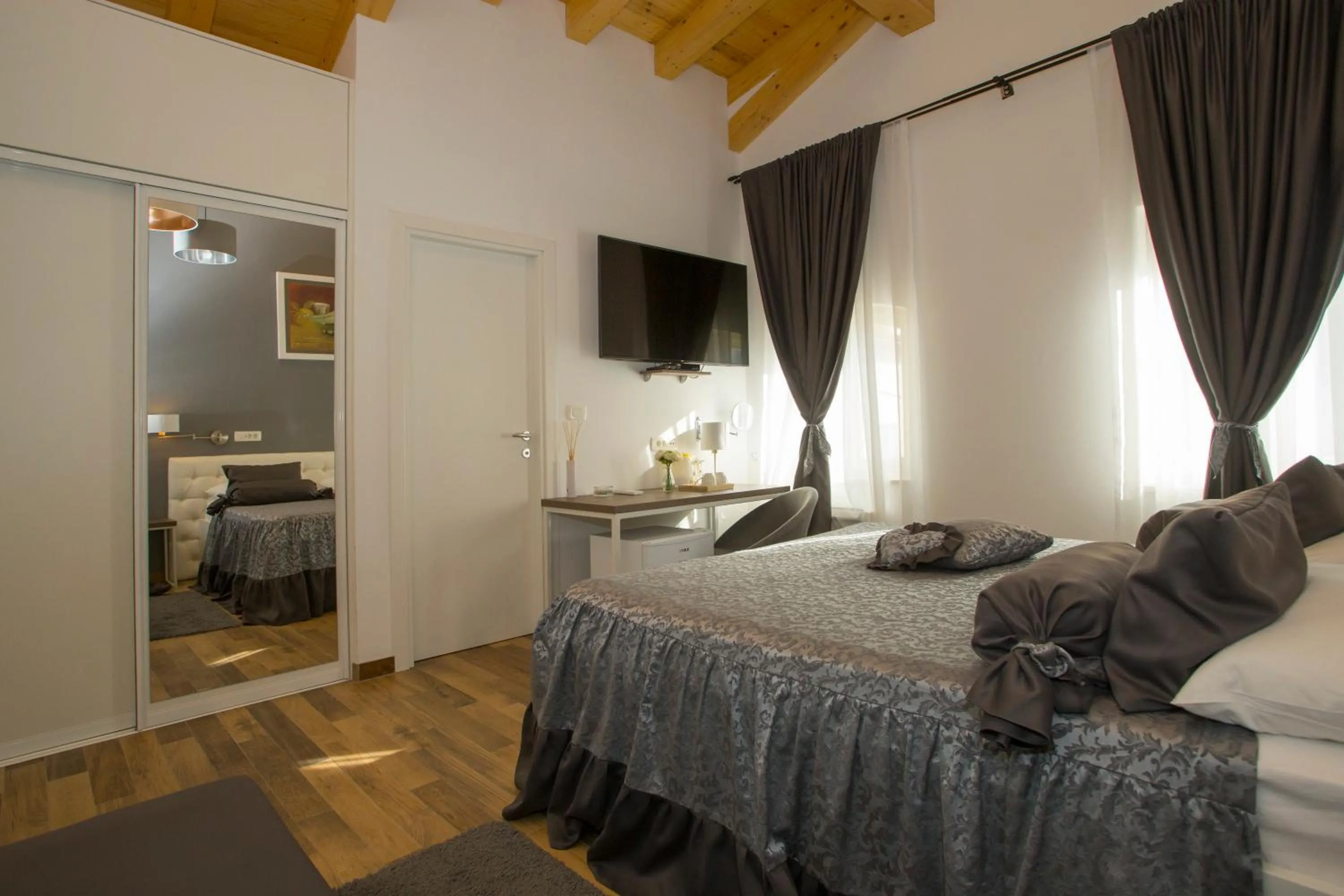 Bed in Aspalathos Residence