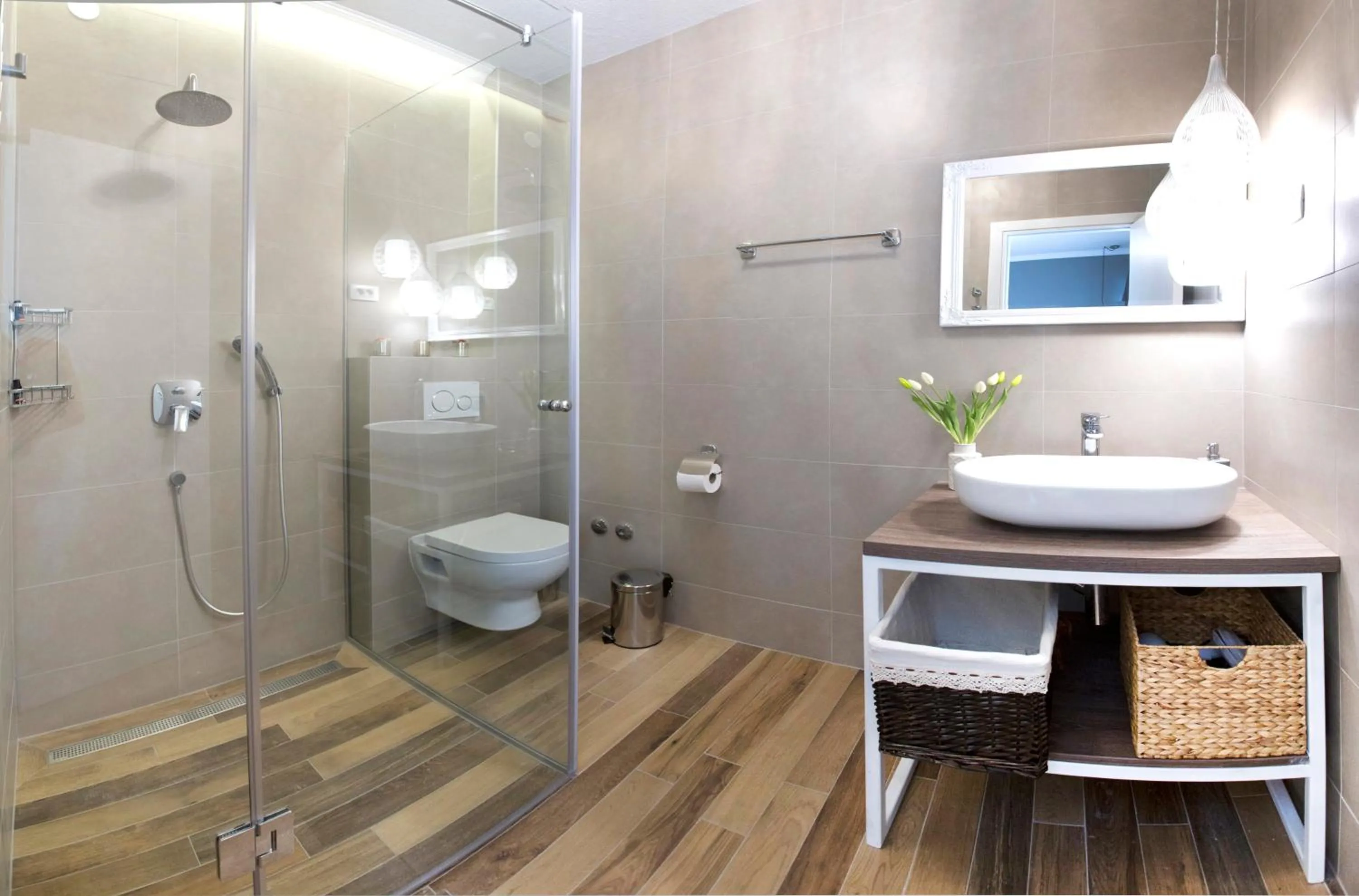 Shower in Aspalathos Residence