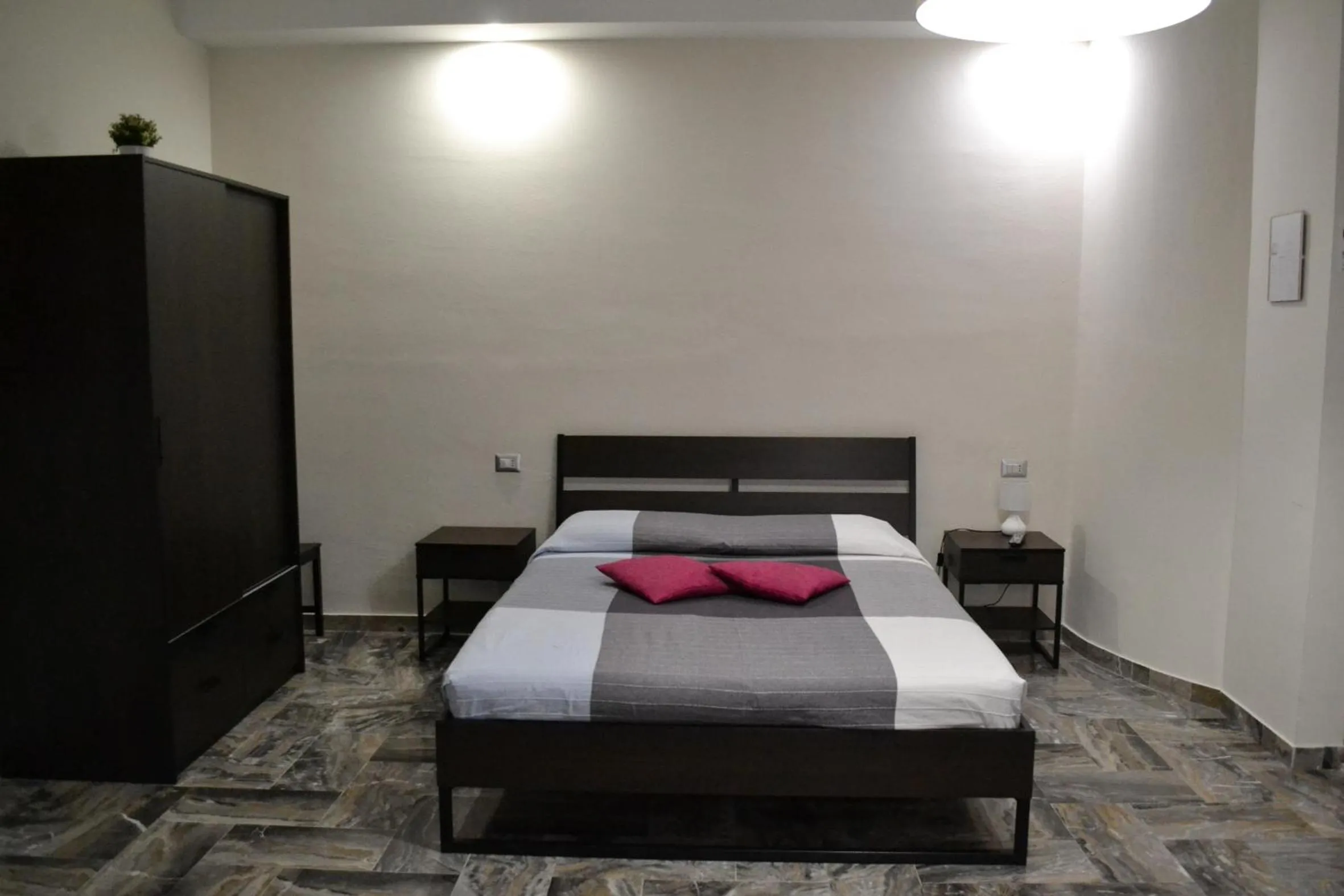 Bed in Pompei Gryllus