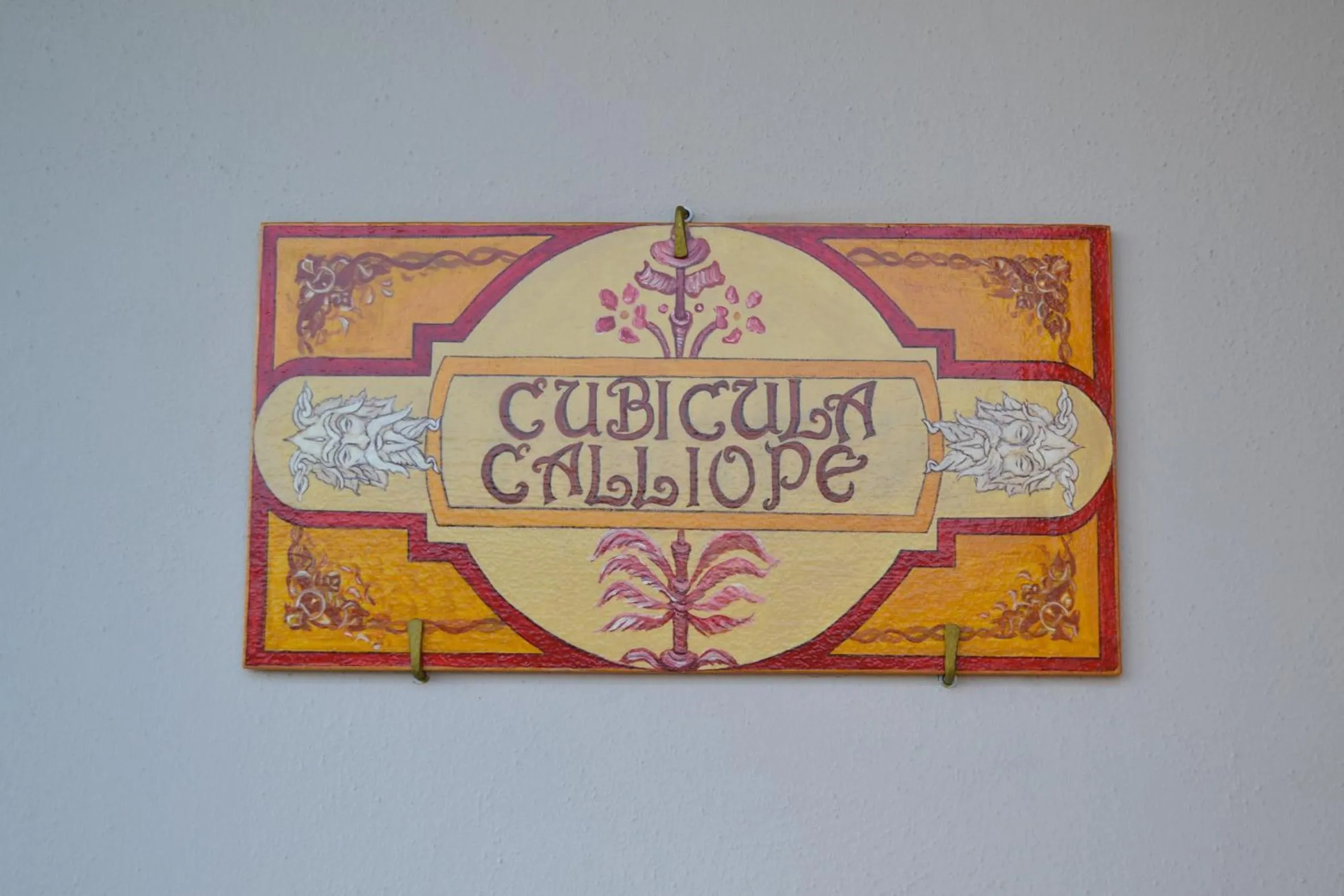 Property logo or sign in Pompei Gryllus