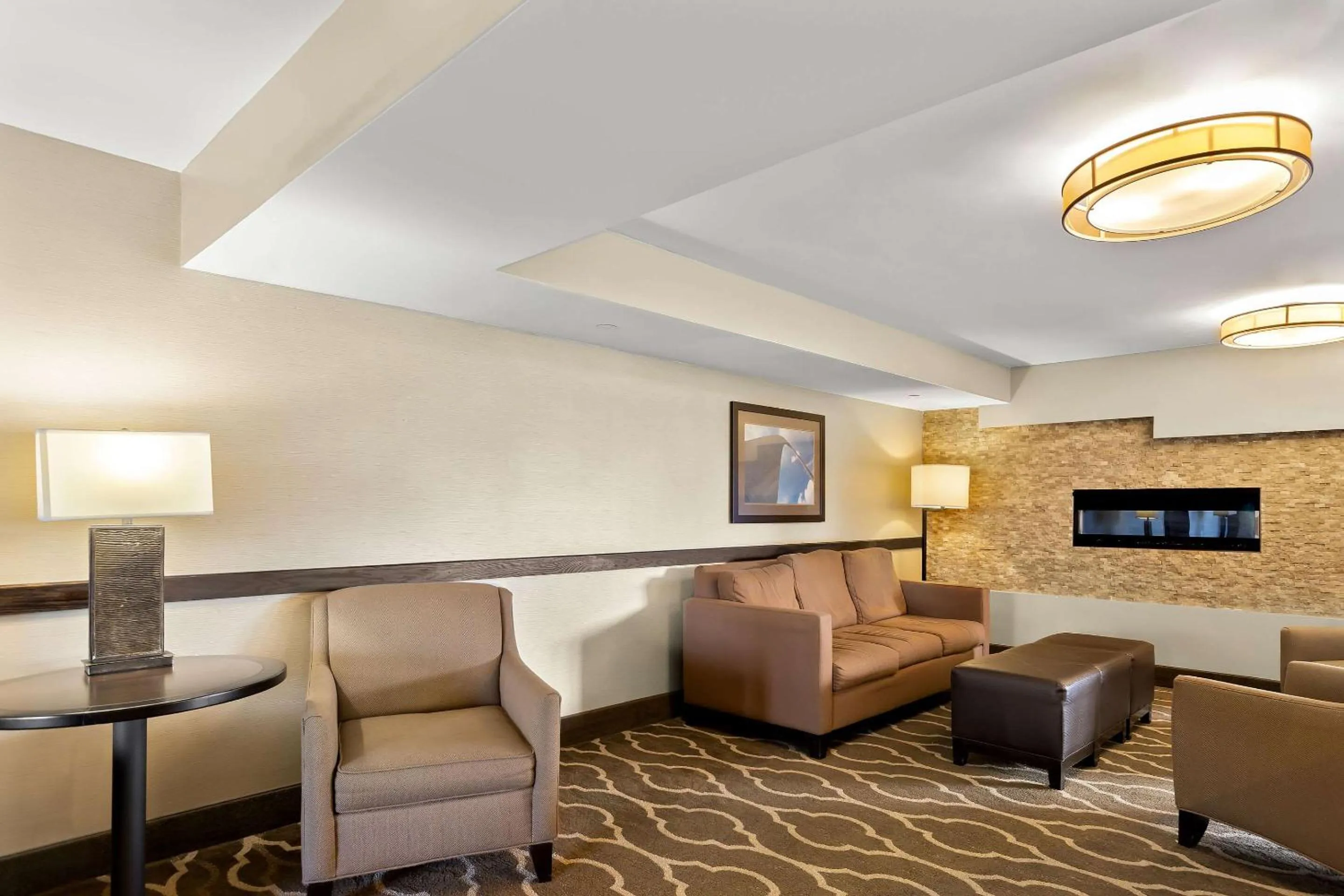Lobby or reception in Comfort Inn St Louis - Westport Event Center