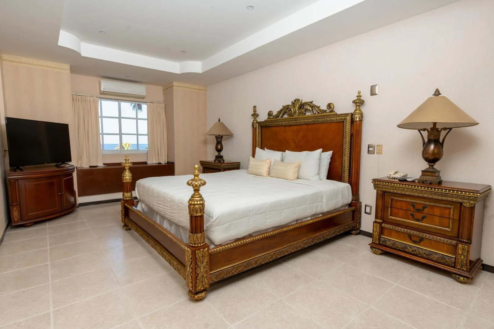 Photo of the whole room, Bed in Hotel Ocean View