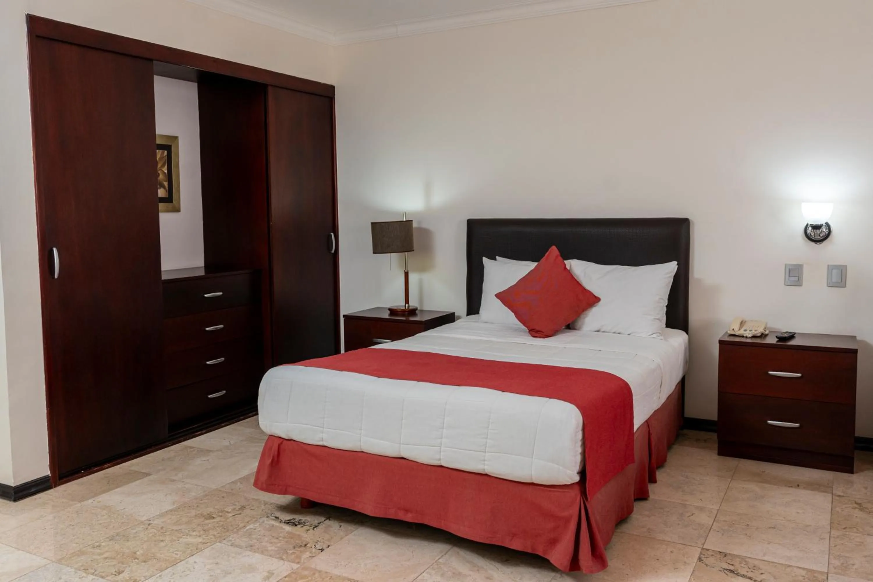 Photo of the whole room, Bed in Hotel Ocean View