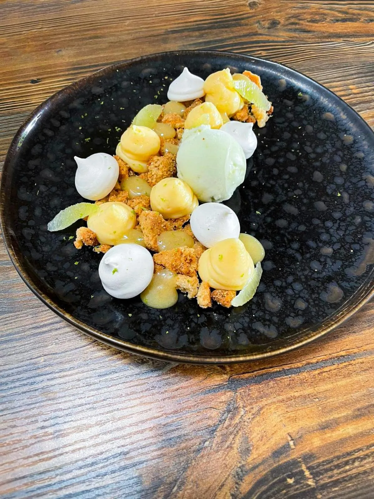 Restaurant/places to eat in Hôtel-Restaurant La Belle Poule - Contact Hotel