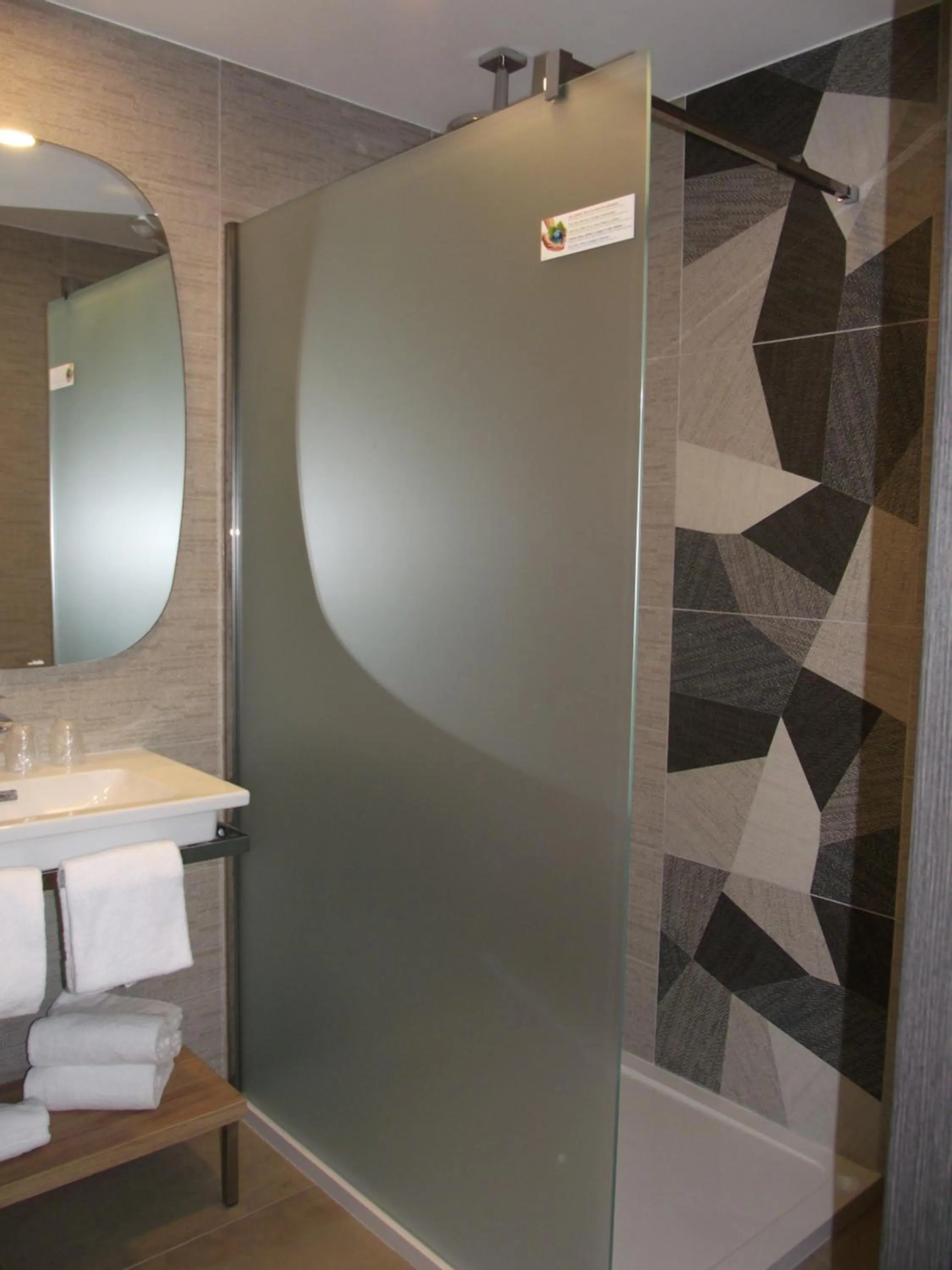 Shower in Hotel Residence Lido Marana Bastia Furiani