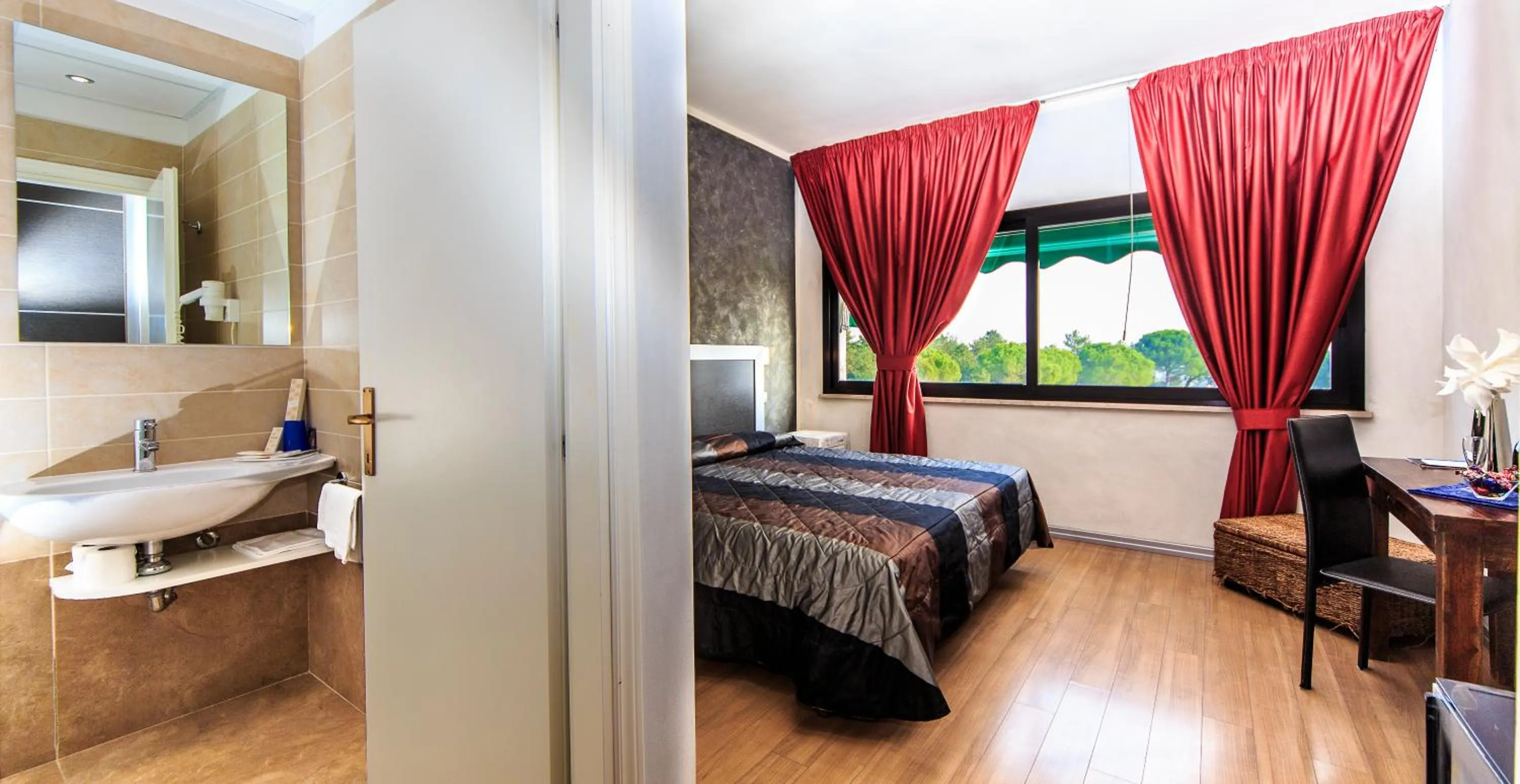 Balcony/Terrace, Bed in Villaggio La Pescaccia