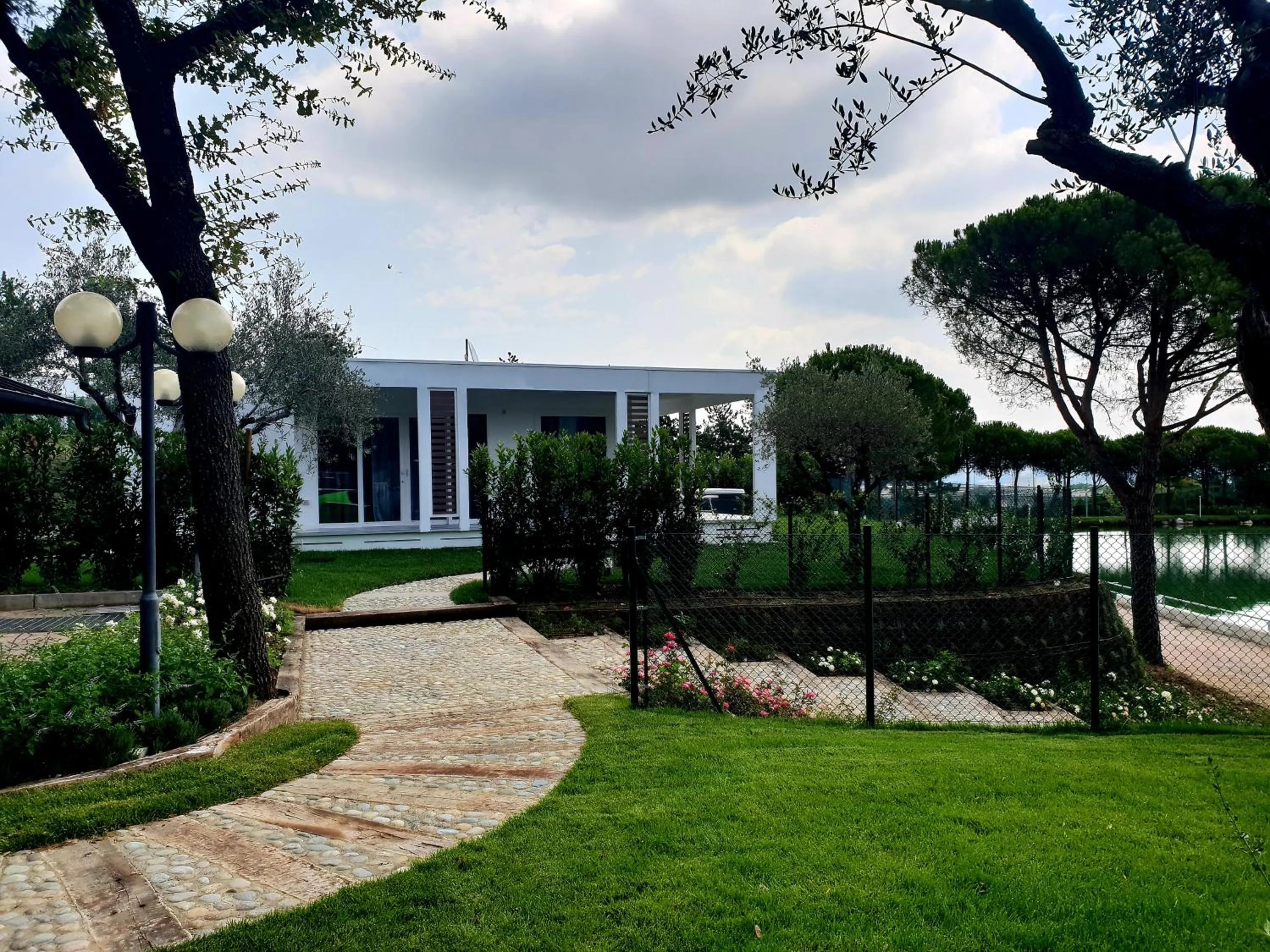 Property building in Villaggio La Pescaccia