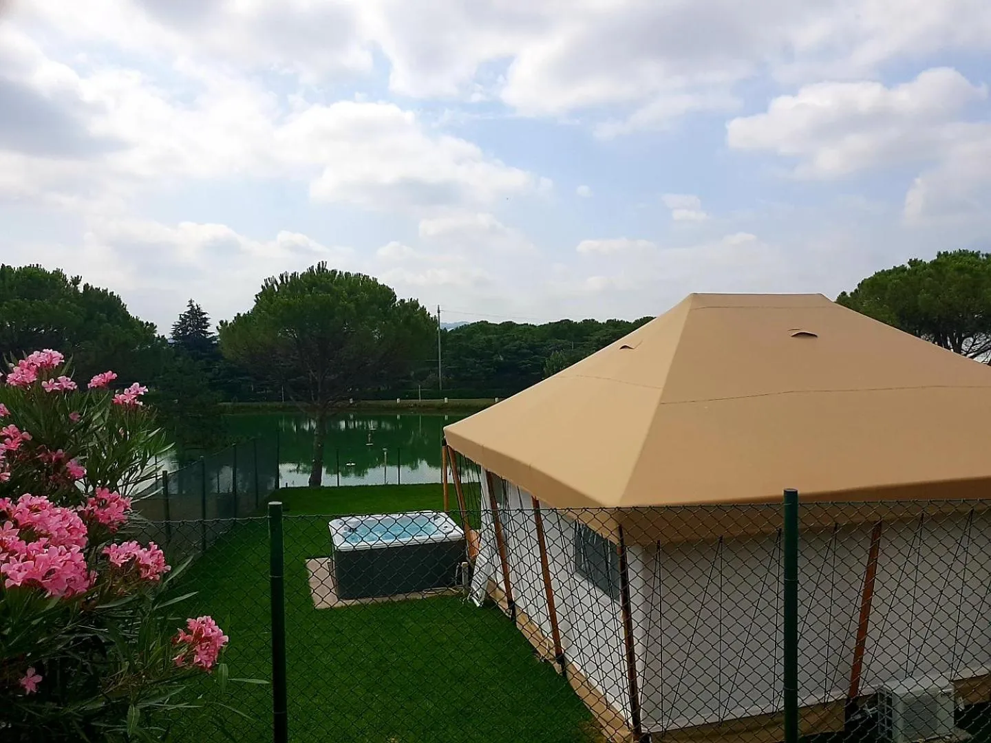 Property building in Villaggio La Pescaccia