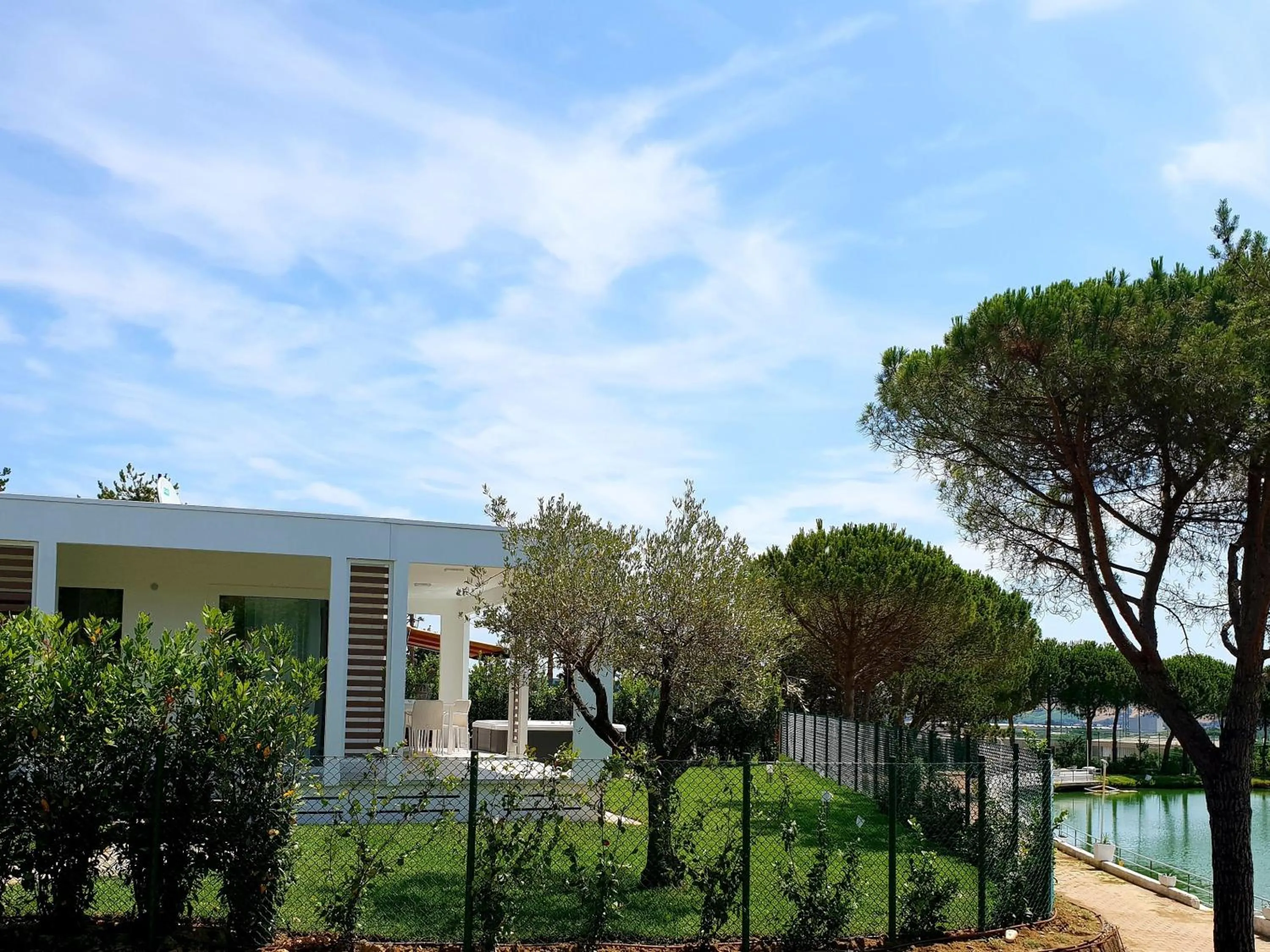 Property building in Villaggio La Pescaccia