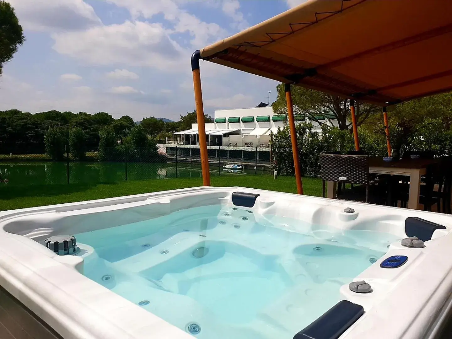 Glamping Tent in Villaggio La Pescaccia Glamping Tent in Villaggio La Pescaccia