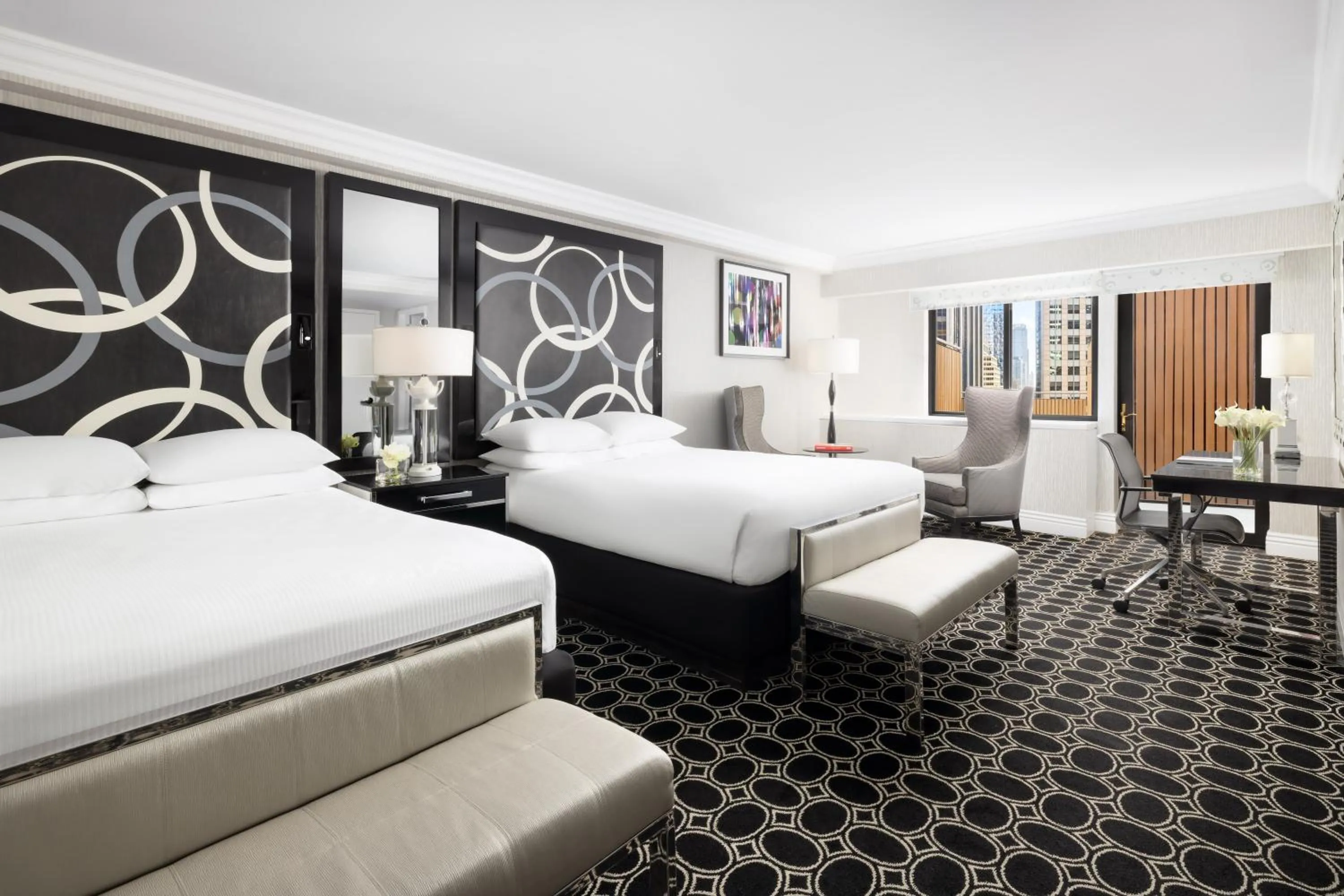 Balcony/Terrace, Bed in The Muse New York