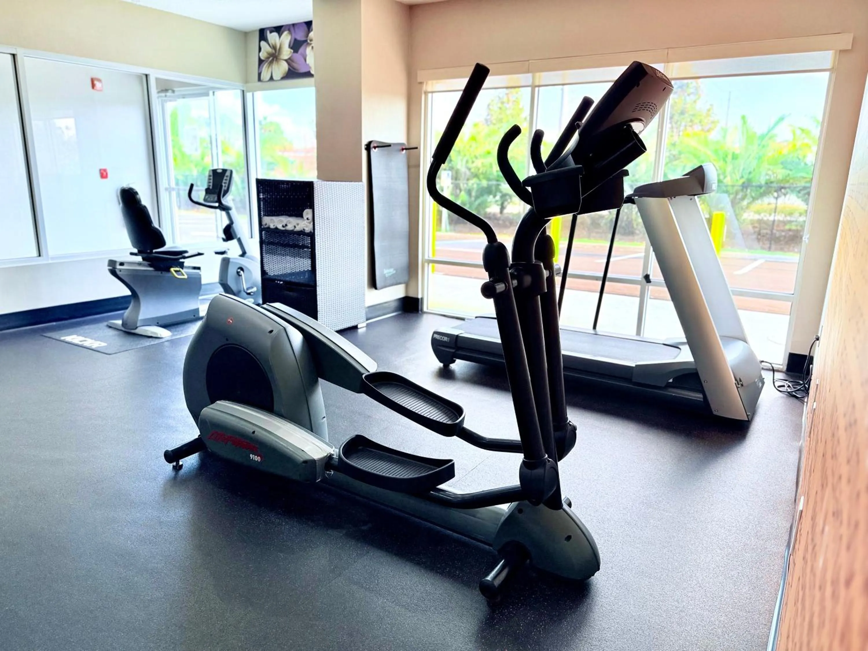 Fitness centre/facilities in La Quinta by Wyndham Orlando Universal area - Free Shuttle to Universal