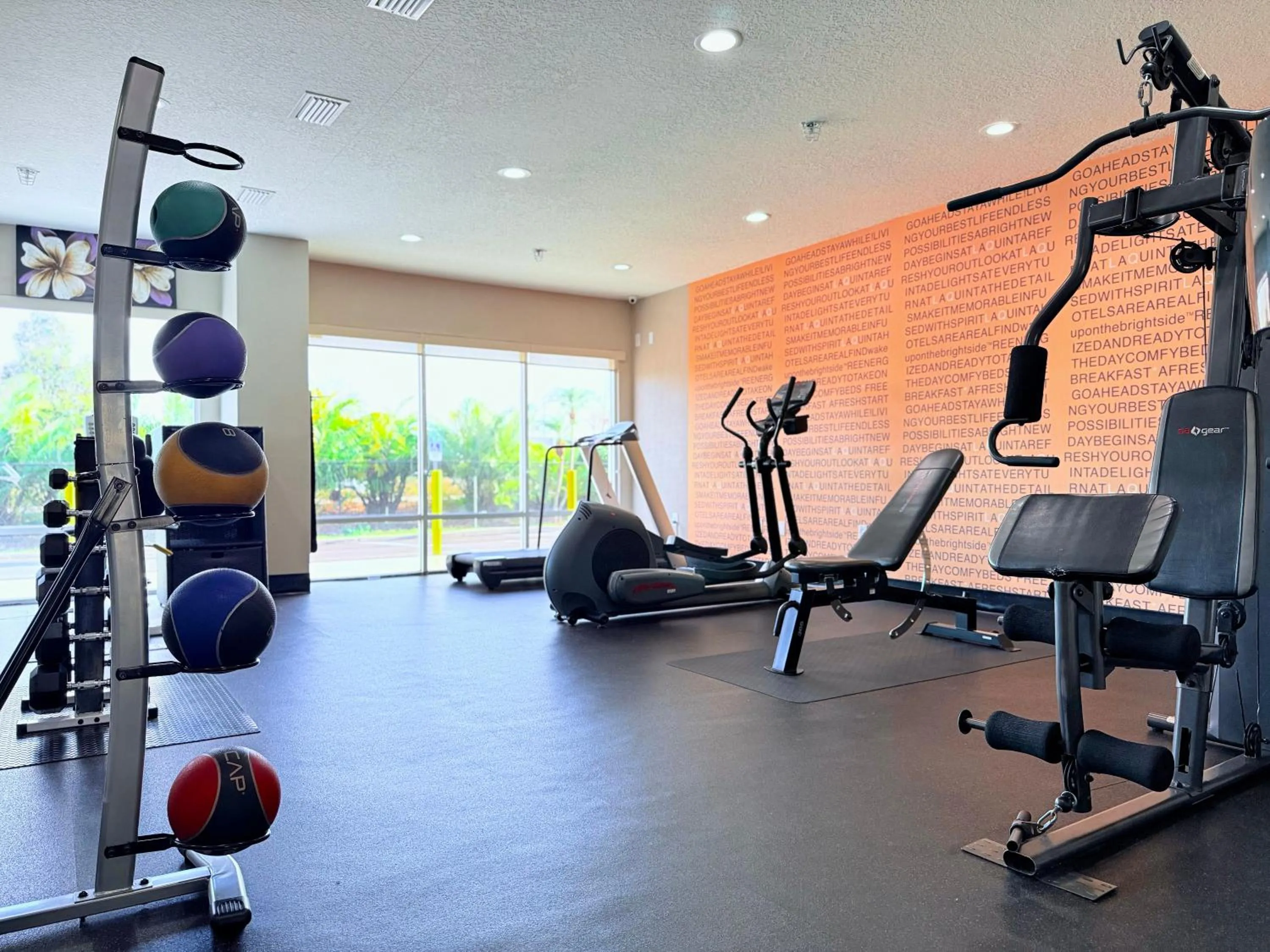 Fitness centre/facilities in La Quinta by Wyndham Orlando Universal area - Free Shuttle to Universal