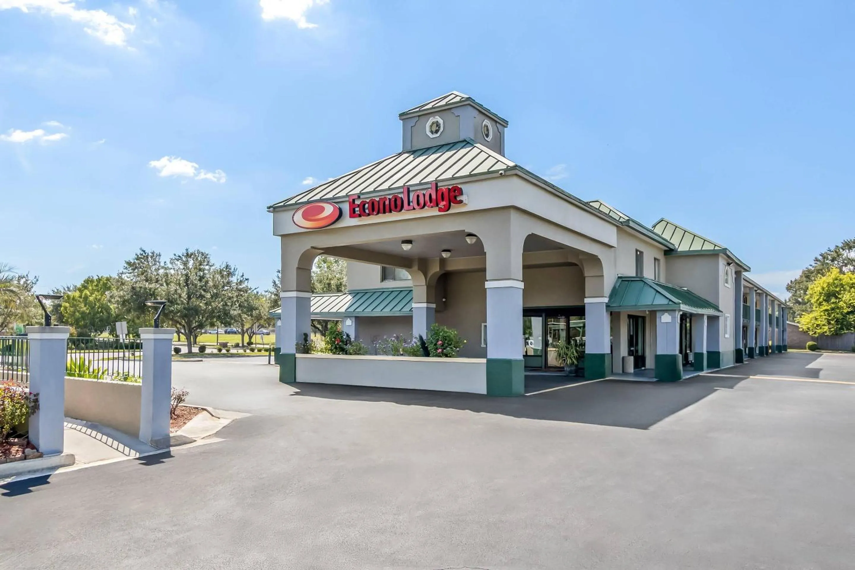 Property building in Econo Lodge Goose Creek - Charleston North