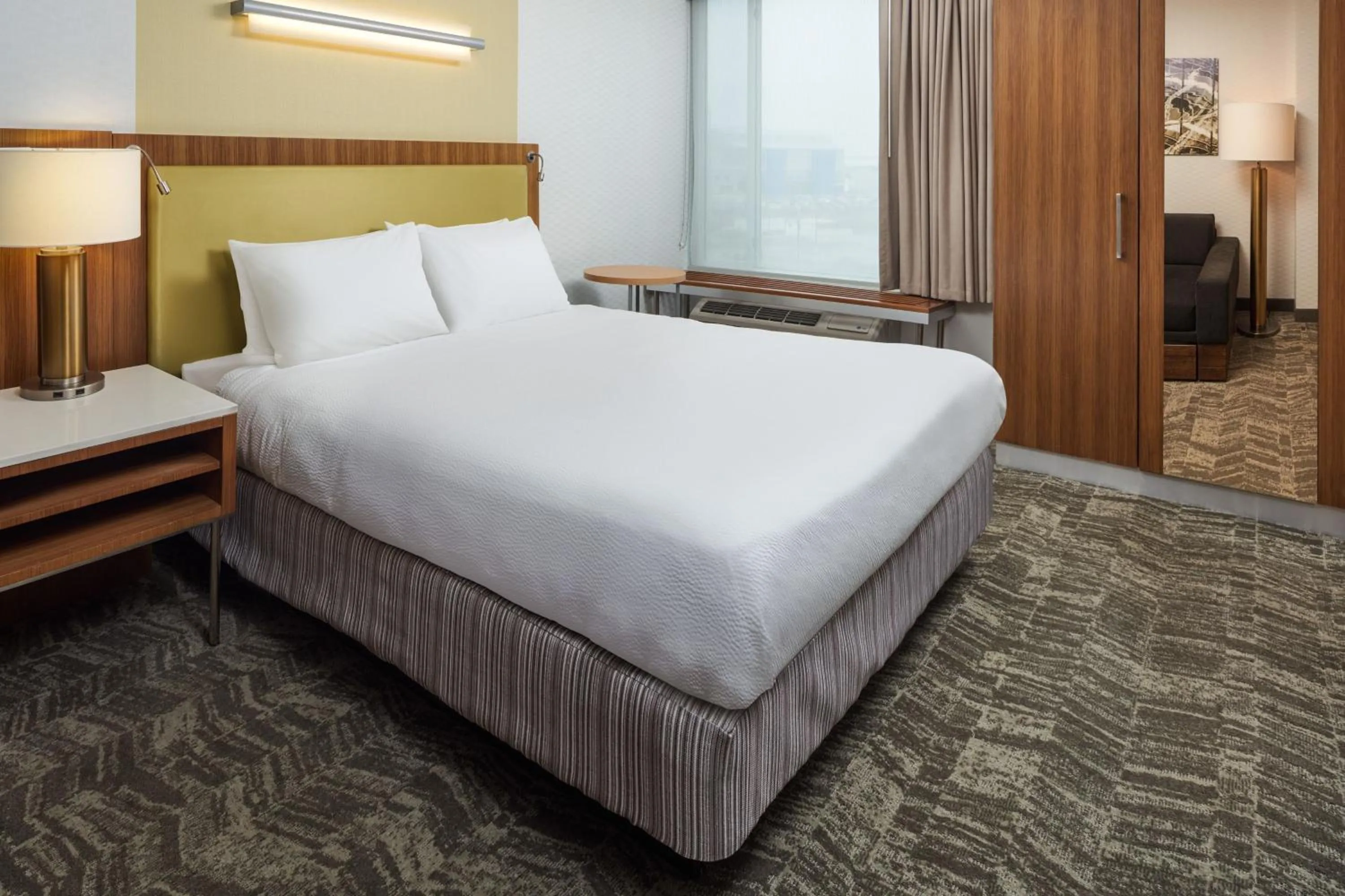 Bedroom, Bed in SpringHill Suites by Marriott Philadelphia Airport / Ridley Park