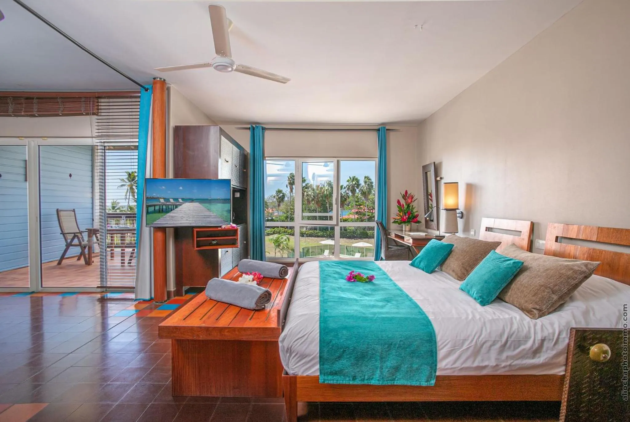 Bedroom, Bed in Les Villas du Lagon