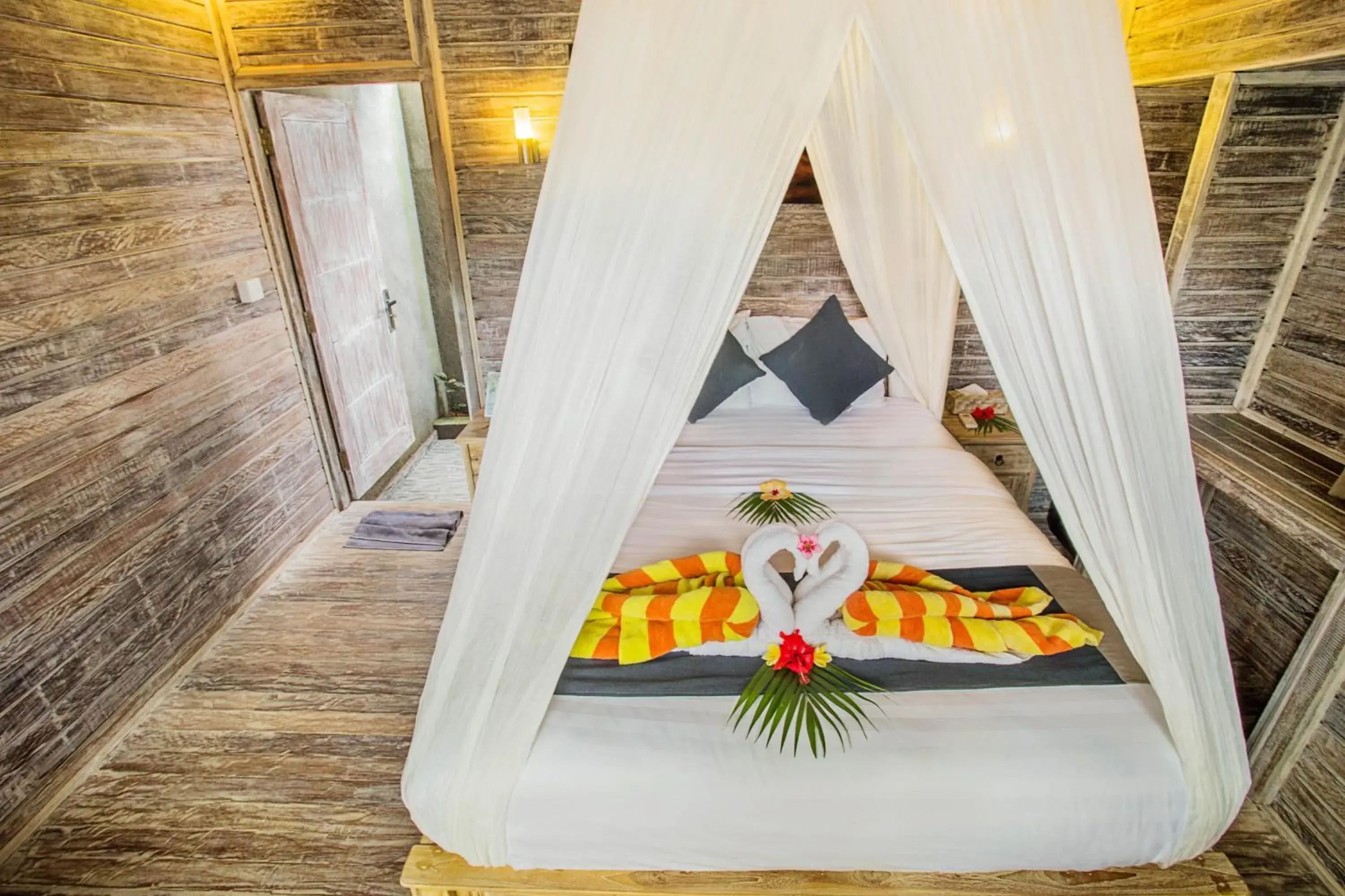 Standard Double Room in The Syron Huts Lembongan Standard Double Room in The Syron Huts Lembongan