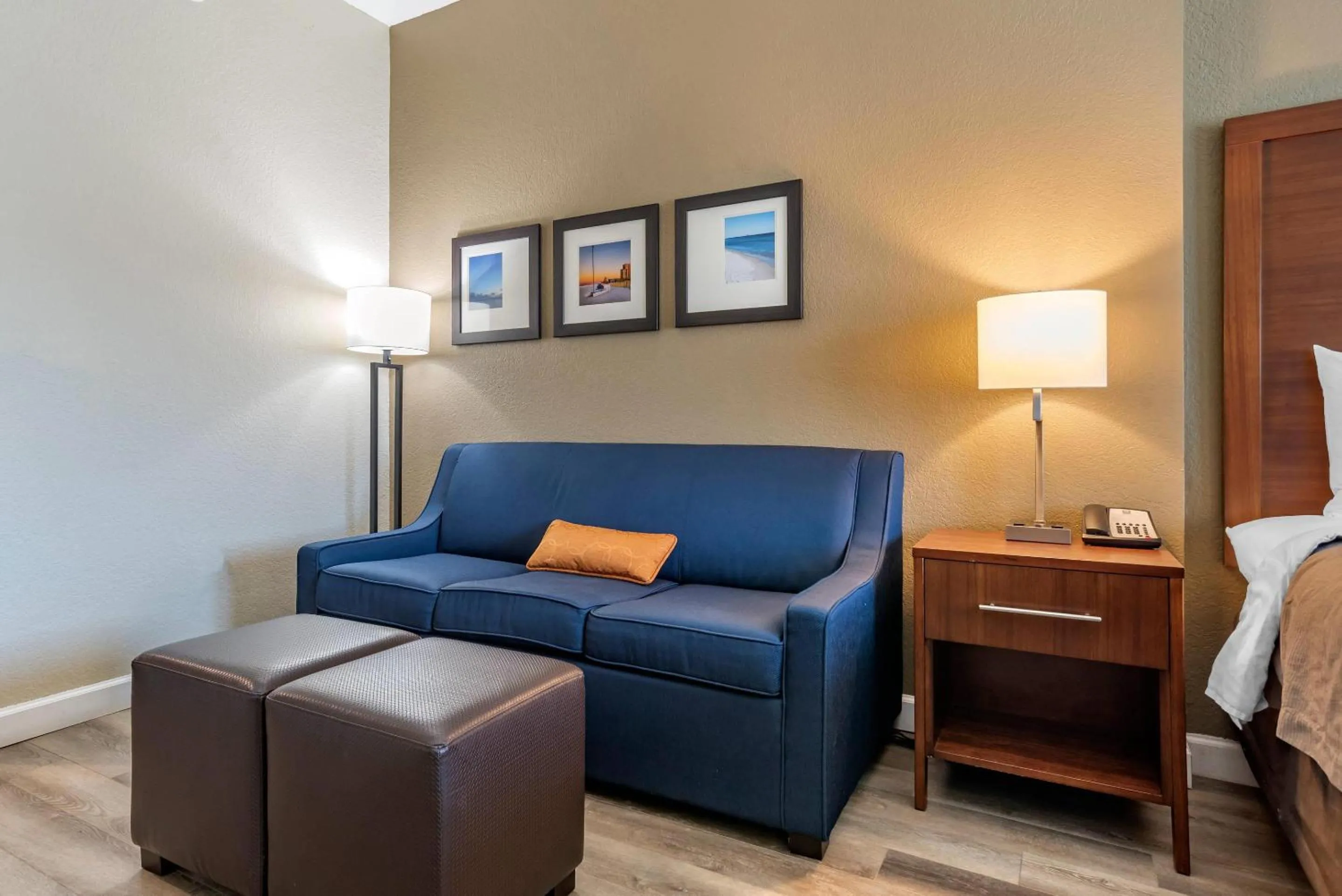 Bedroom in Comfort Inn & Suites Fort Walton Beach - Destin West