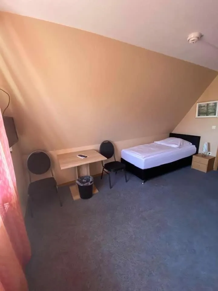 Seating area, Bed in Hotel-Gasthof "Alter Ritter"