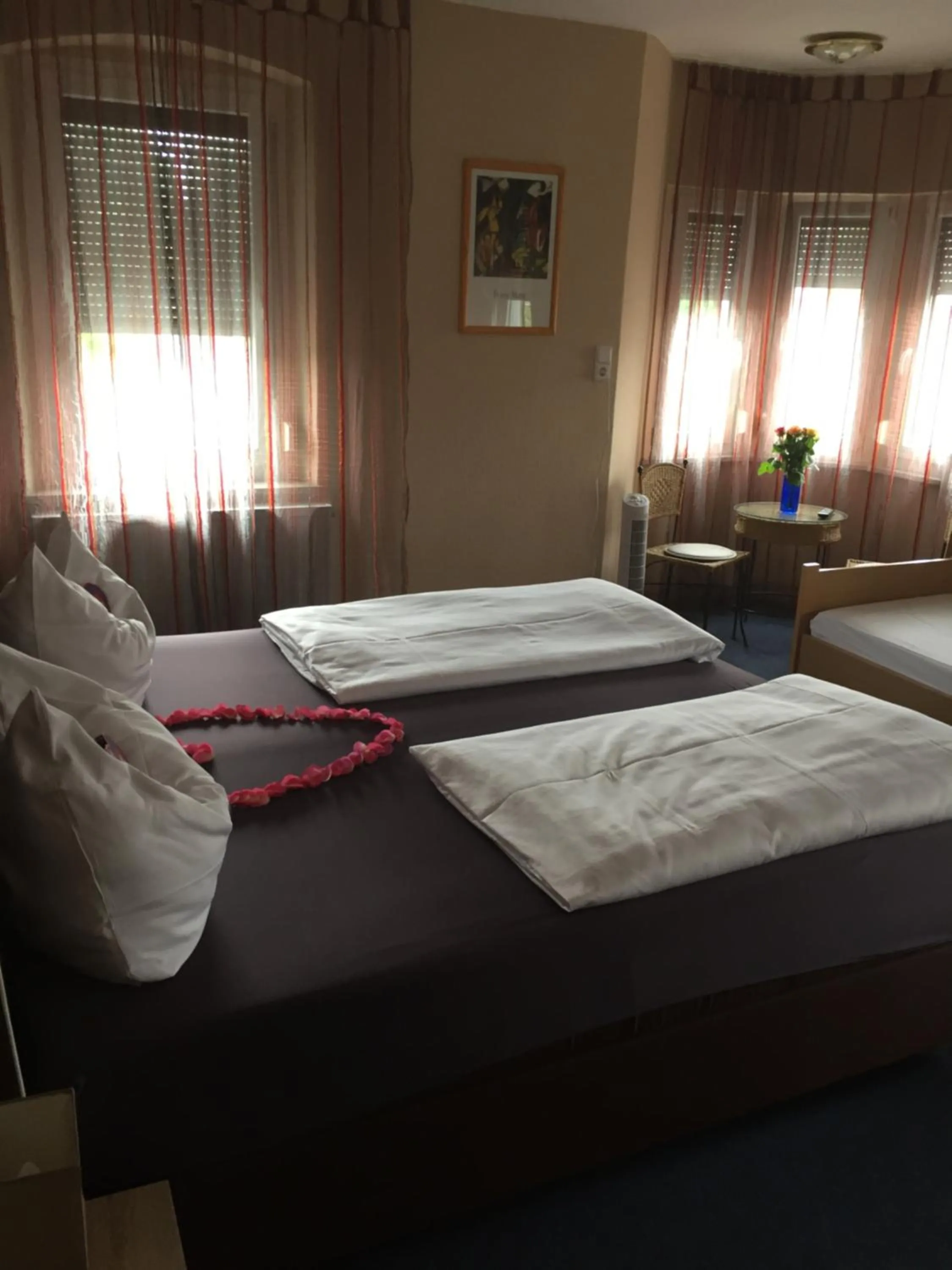 Photo of the whole room, Bed in Hotel-Gasthof "Alter Ritter"