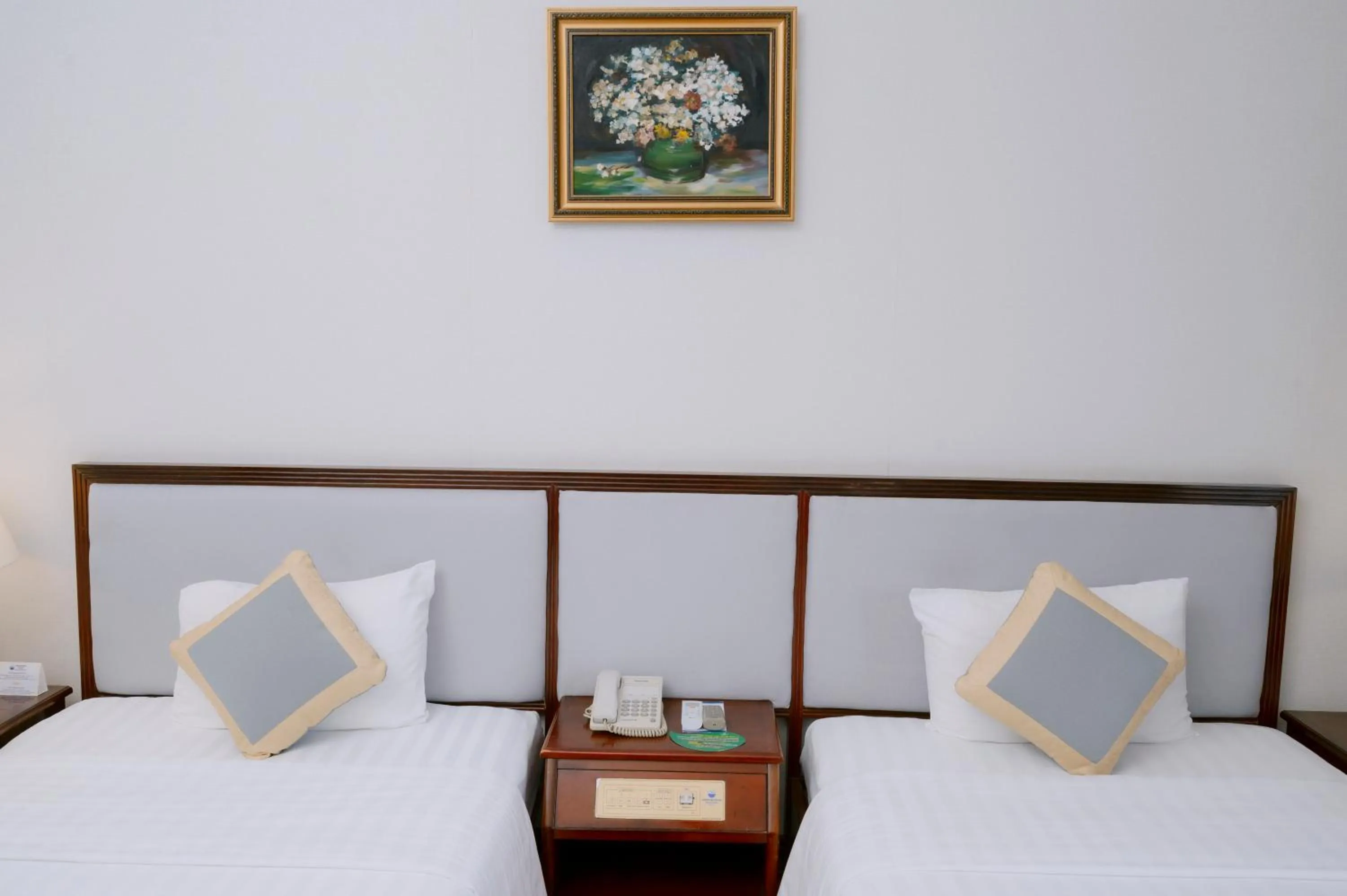 Bed in Seagull Hotel