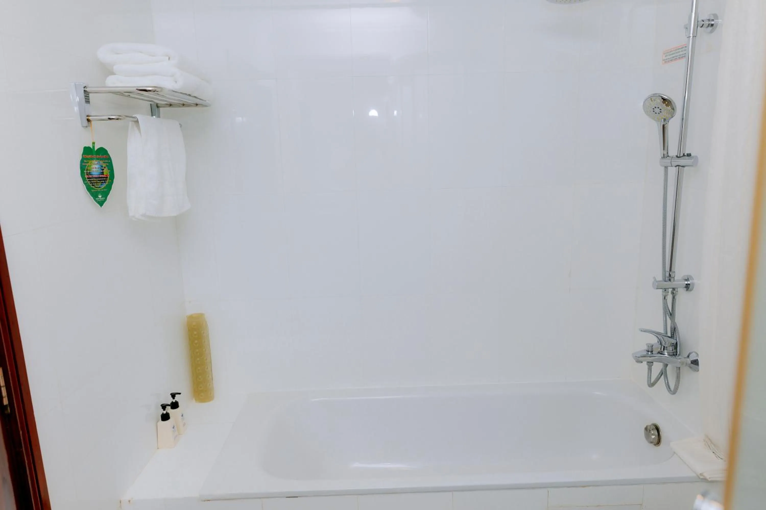 Bathroom in Seagull Hotel