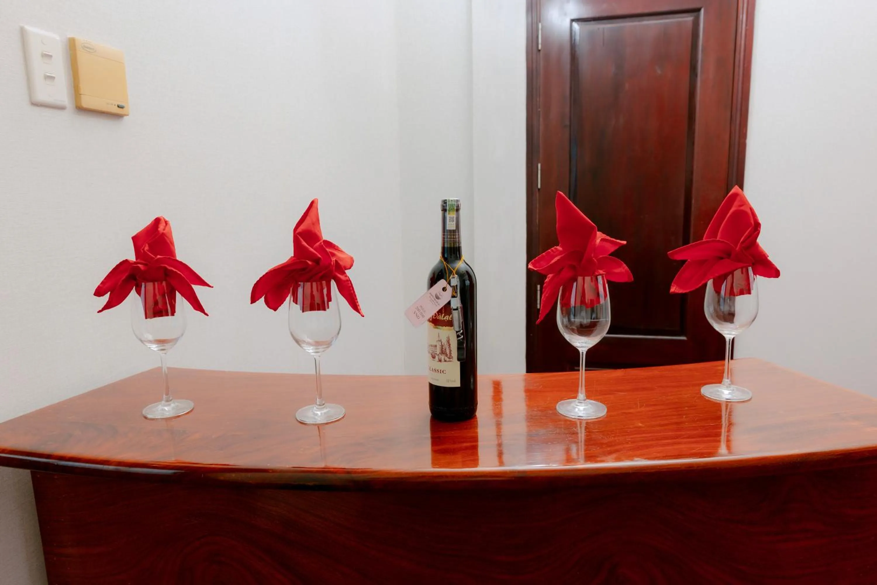 Alcoholic drinks in Seagull Hotel