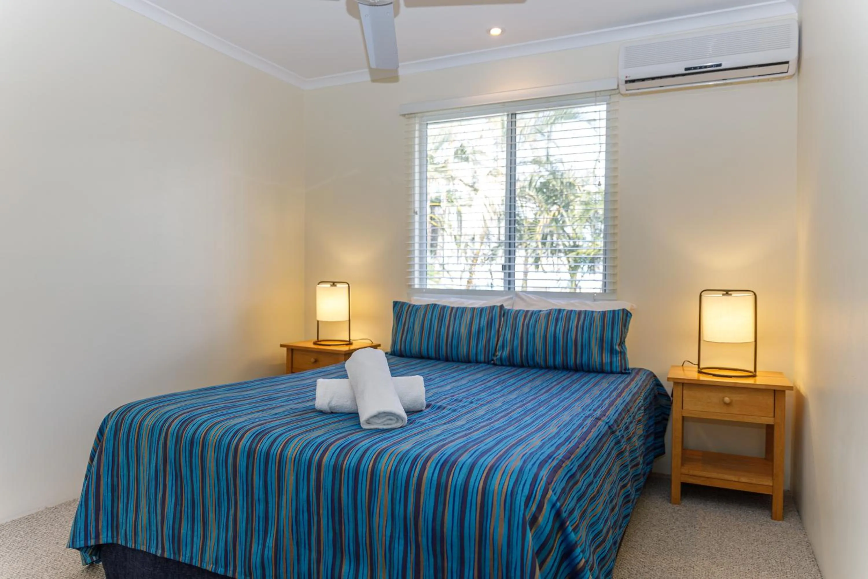 Bedroom, Bed in Sandy Beach Resort