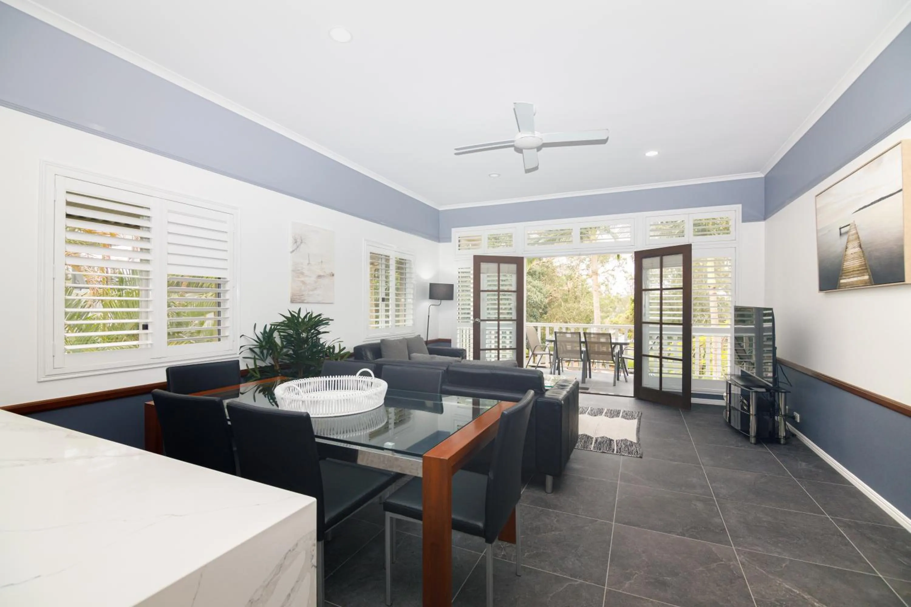 Dining area in Sandy Beach Resort