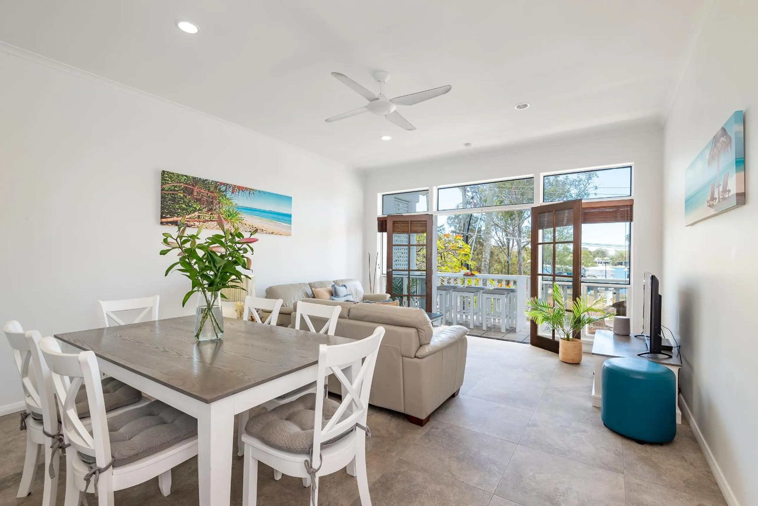 Living room in Sandy Beach Resort