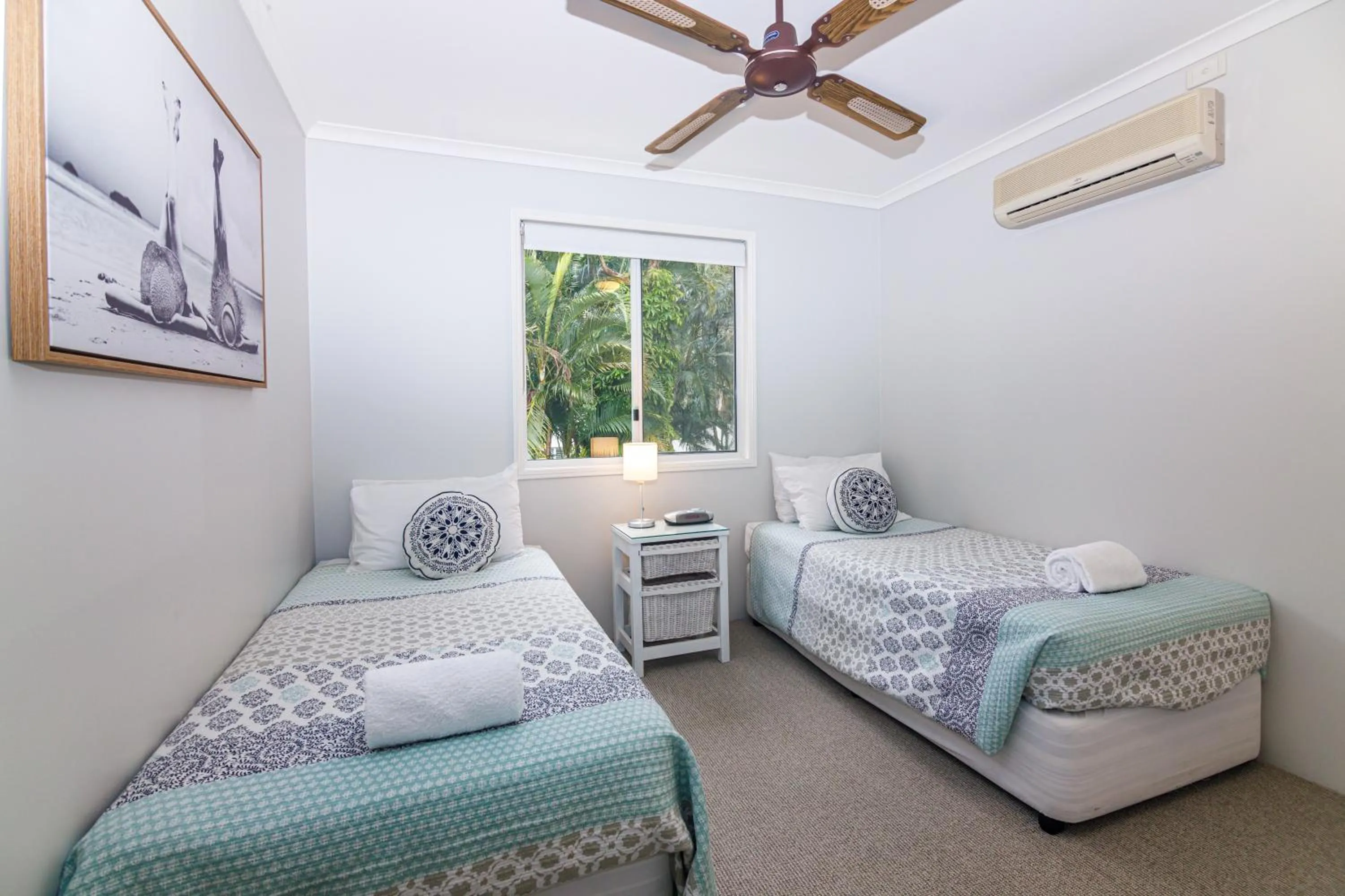 Bedroom, Bed in Sandy Beach Resort