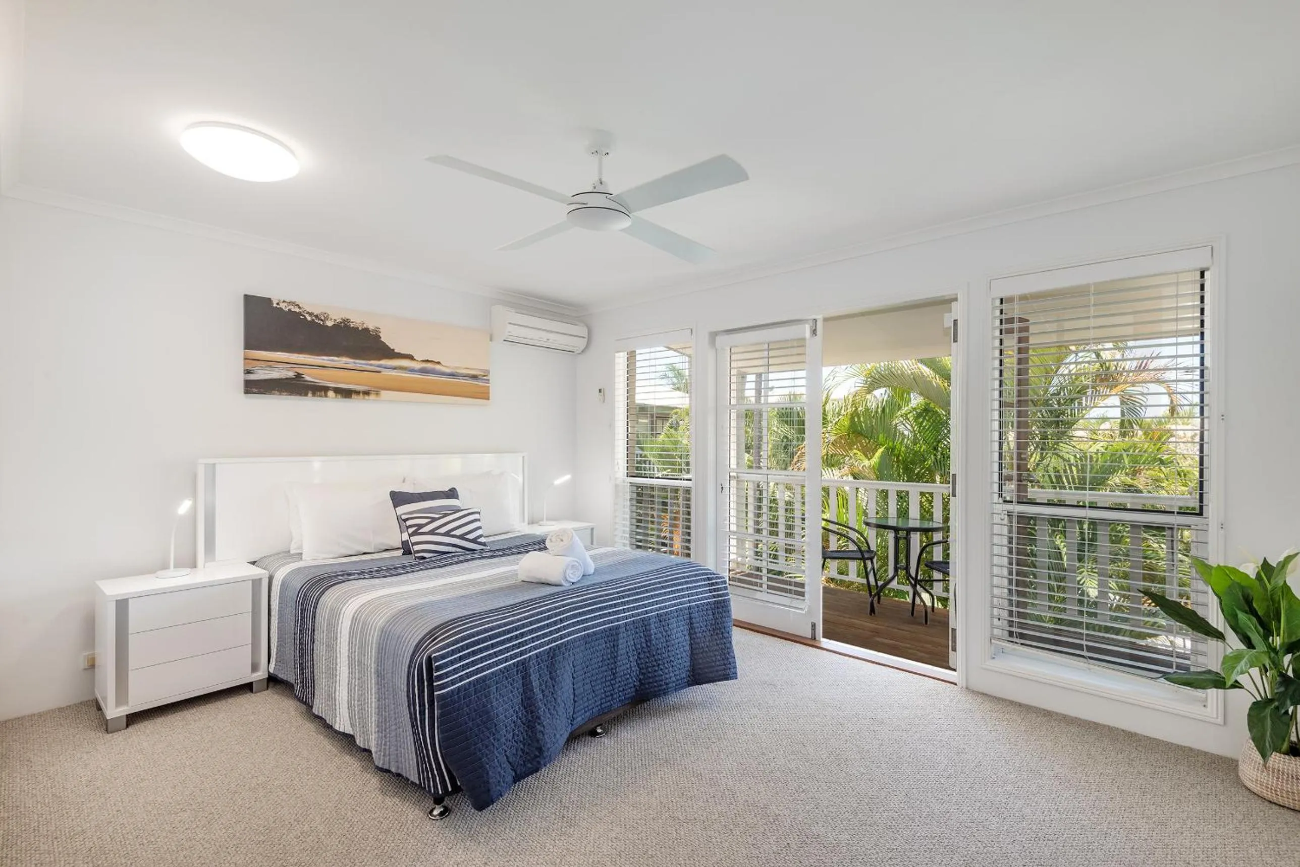 Bedroom, Bed in Sandy Beach Resort