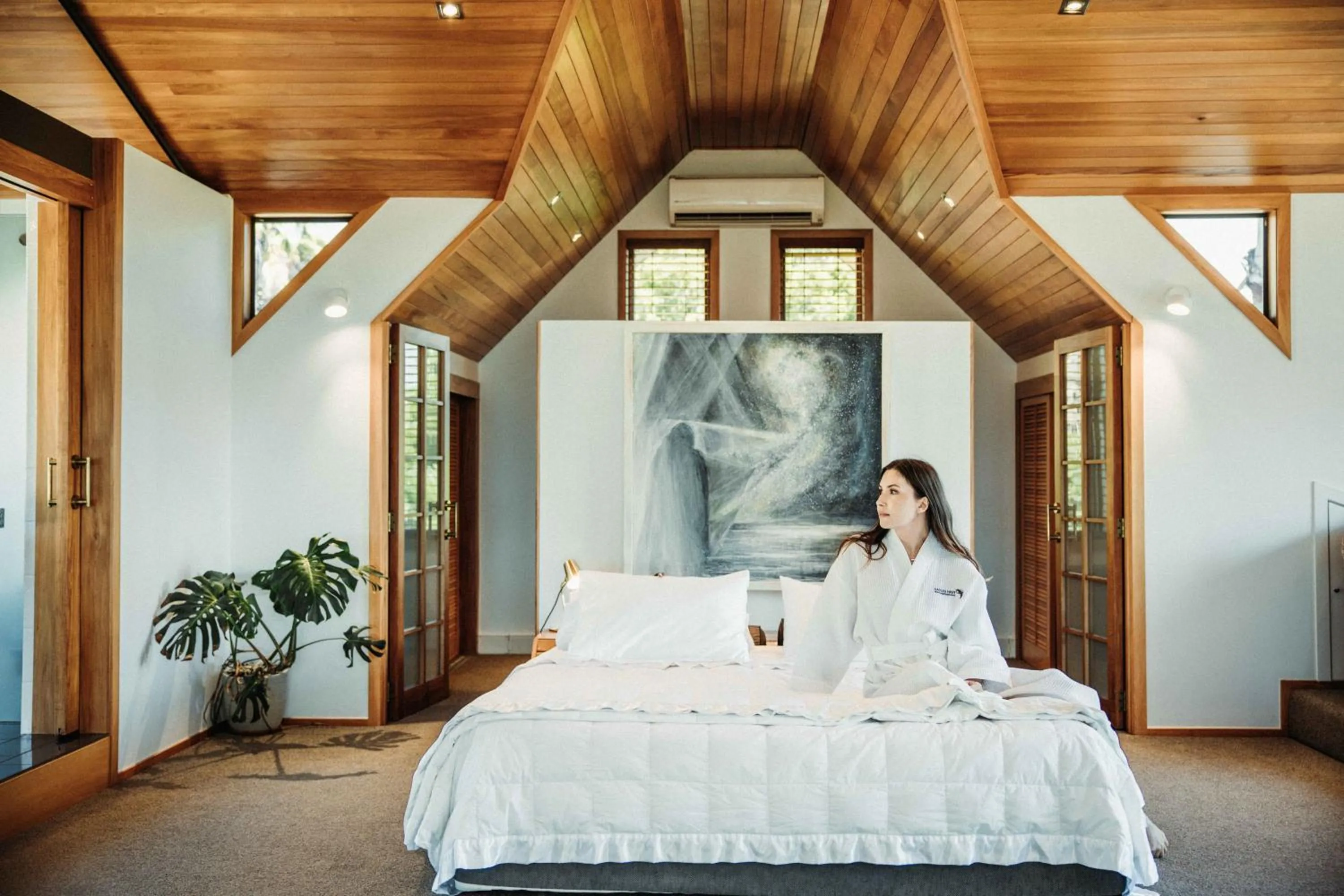 Bedroom, Bed in Eagles Nest