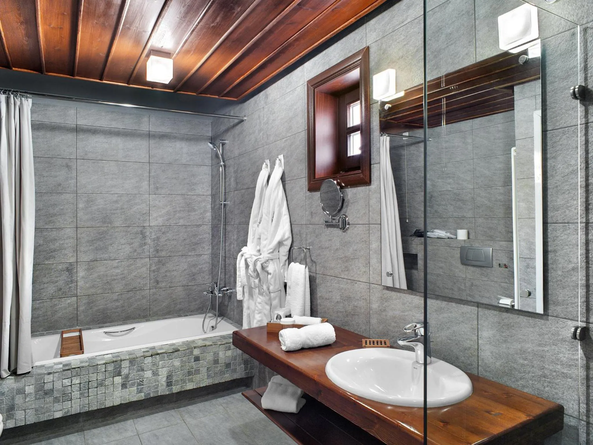 Shower in Aristi Mountain Resort