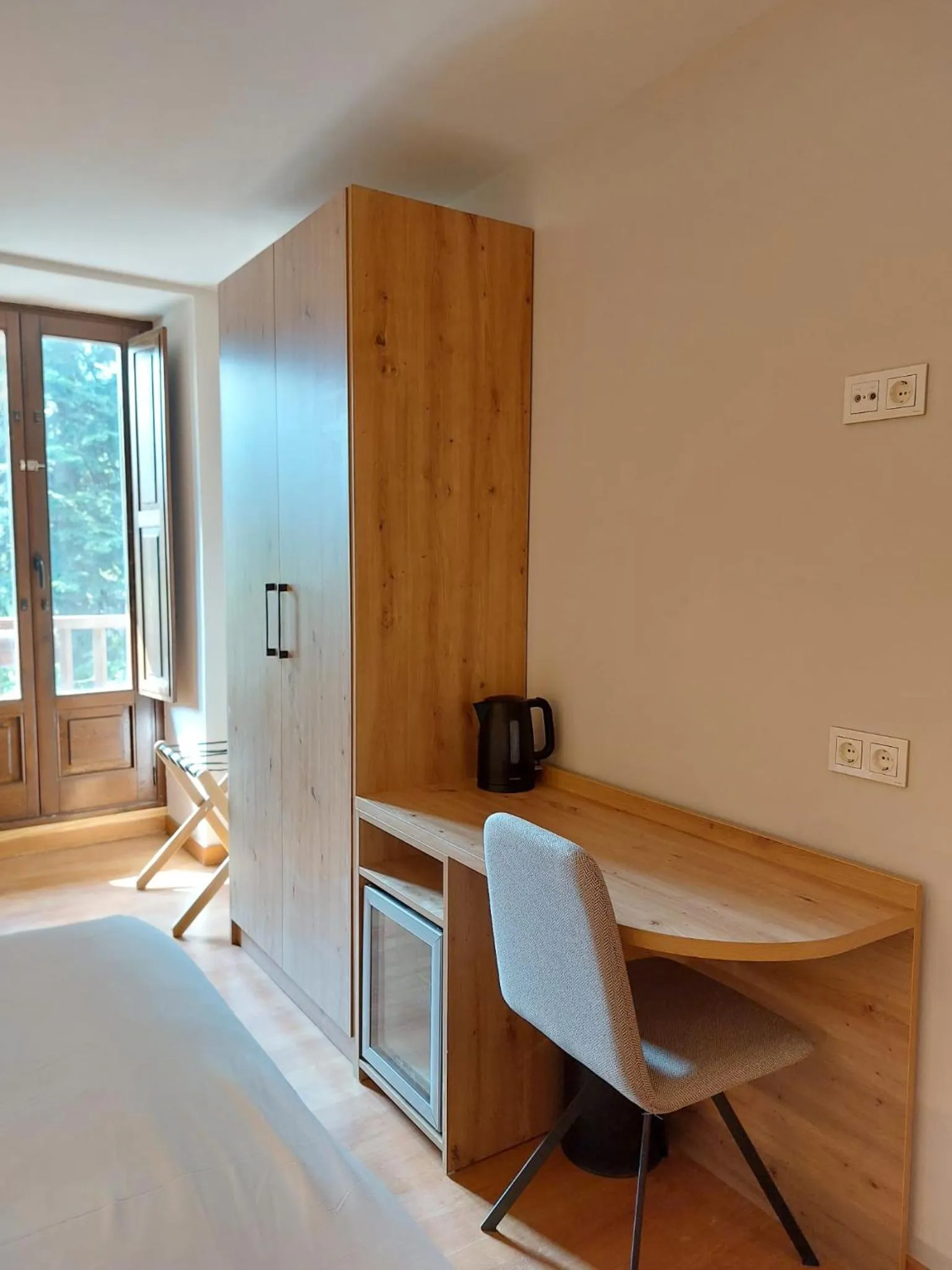 Decorative detail, Bed in Hotel Saurat