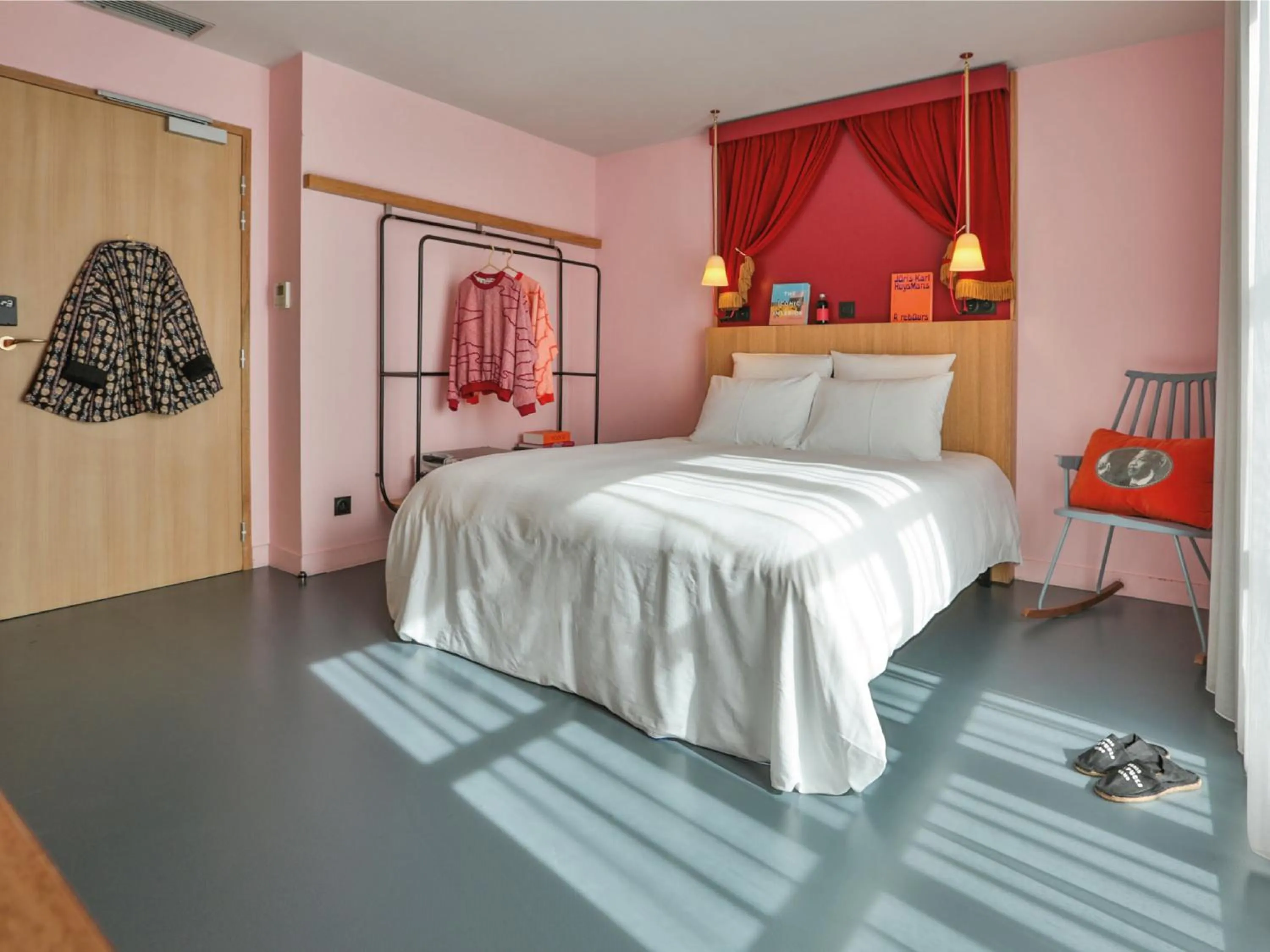 Bedroom, Bed in MOB HOTEL Paris Les Puces