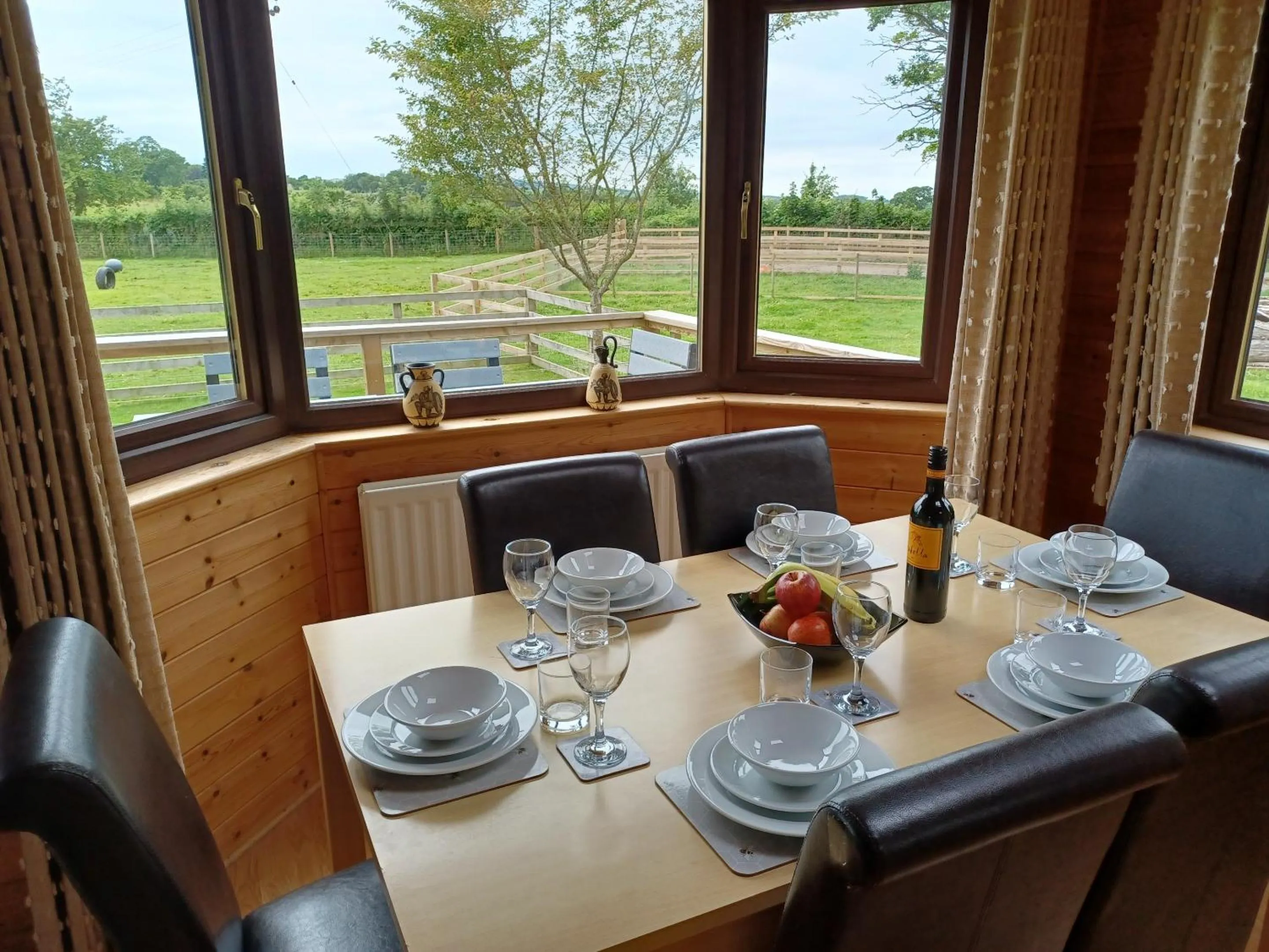 Dining area in Green View Lodges